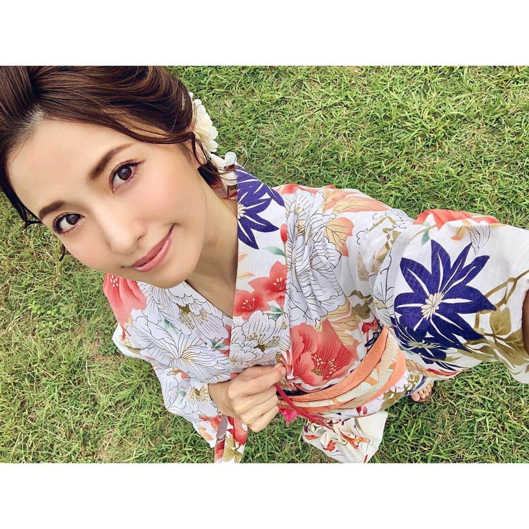 戸田れいさんのインスタグラム写真 - (戸田れいInstagram)「夏の終わりに、もう一回浴衣着られました👘 でもちょっと秋ぽい柄を選んじゃった🍁 日本人である事を誇りに思える瞬間のひとつだな☺️ ・ #浴衣#浴衣ヘアアレンジ#kimono#japanesegirl」9月28日 0時17分 - rei_toda