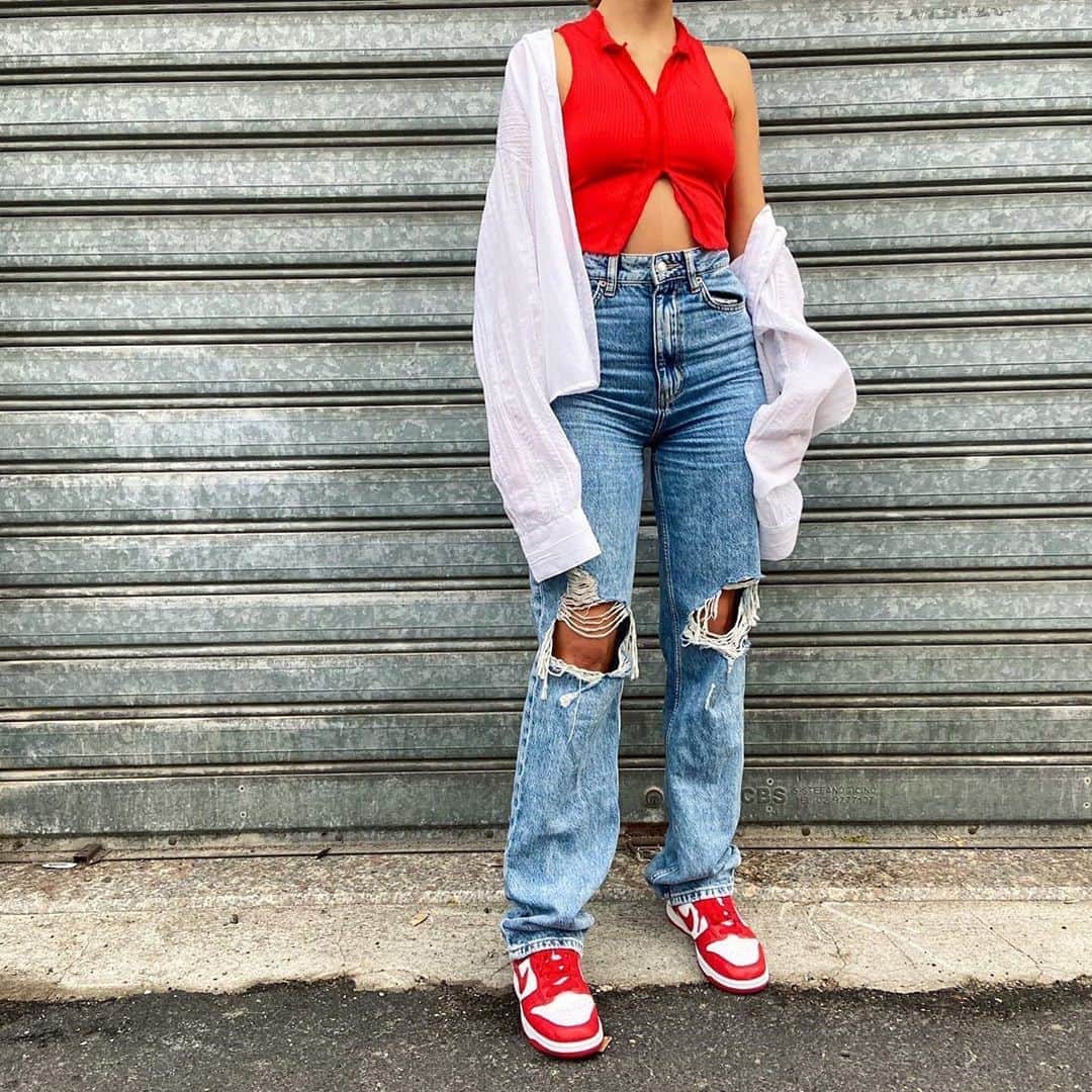 TALLY WEiJLさんのインスタグラム写真 - (TALLY WEiJLInstagram)「Calling all hype bae's 🔥⁠ Shop our High Waist Straight Jeans 🔎 SPADEZIGGY in stores and online now. 📷 Photo by @rebelleg4l」9月28日 0時30分 - tally_weijl
