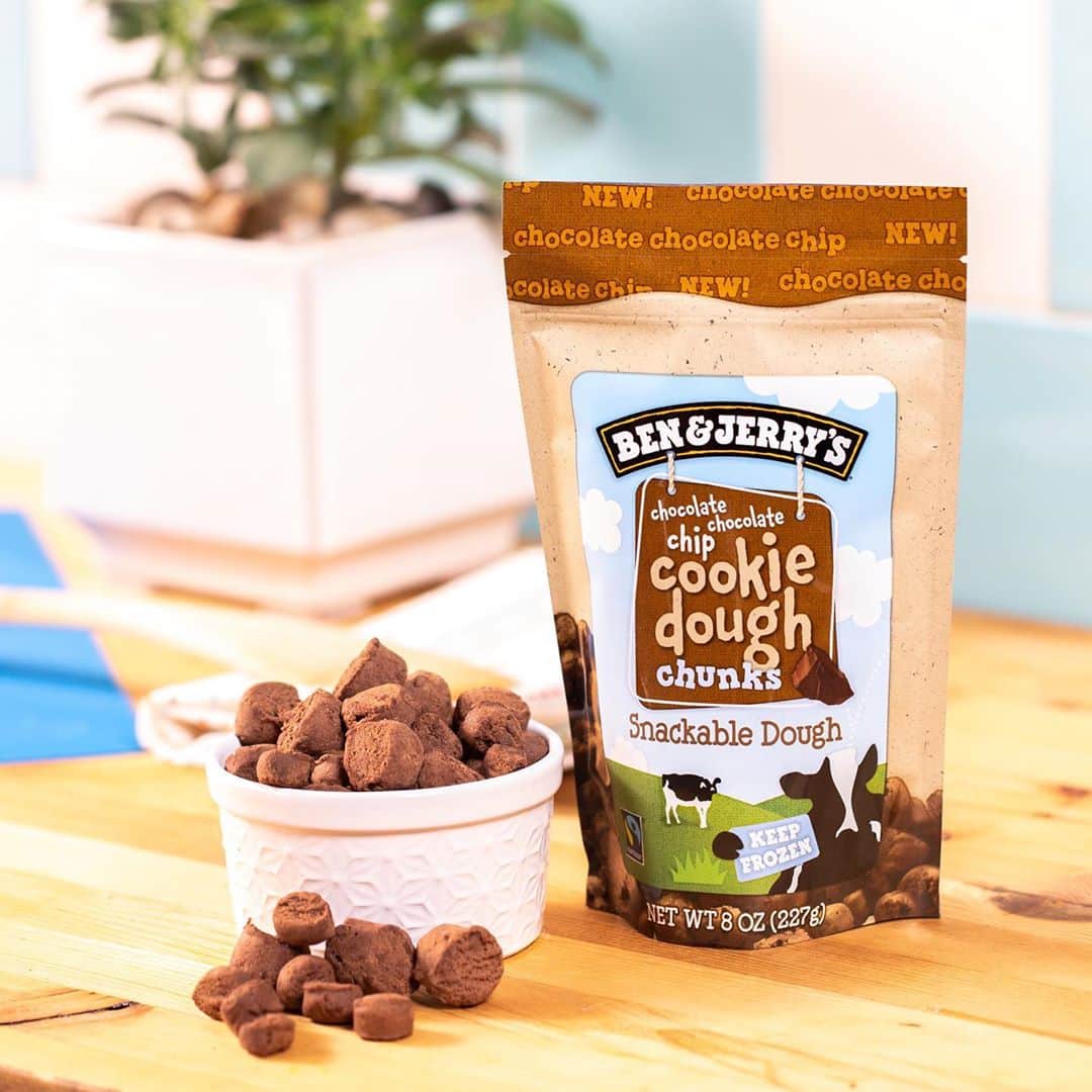 Ben & Jerry'sさんのインスタグラム写真 - (Ben & Jerry'sInstagram)「When chocolate is a way of life. 😍⠀ ⠀ Order delivery at the link in our bio!」9月28日 0時48分 - benandjerrys