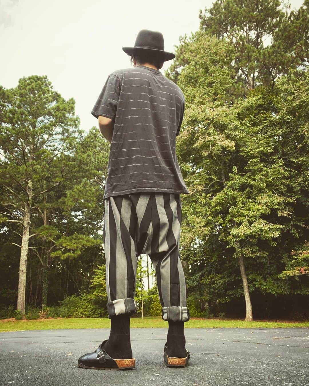 マイケル・マラーキーのインスタグラム：「you wanted a selfie, so here is a pic of me taking one; have a great day fam」