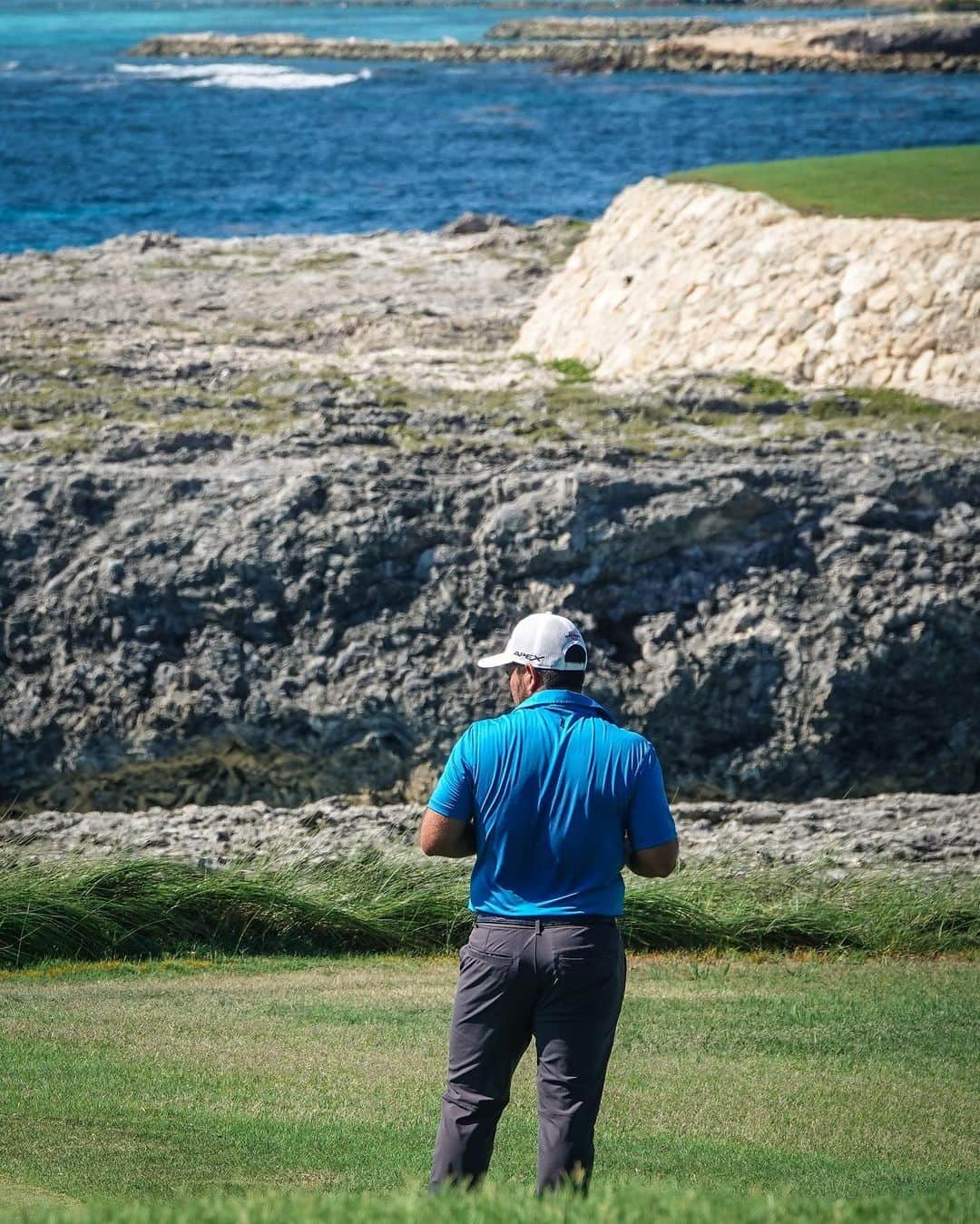 PGA TOURさんのインスタグラム写真 - (PGA TOURInstagram)「Ocean golf. 🌊🏌🏻‍♂️」9月28日 1時03分 - pgatour