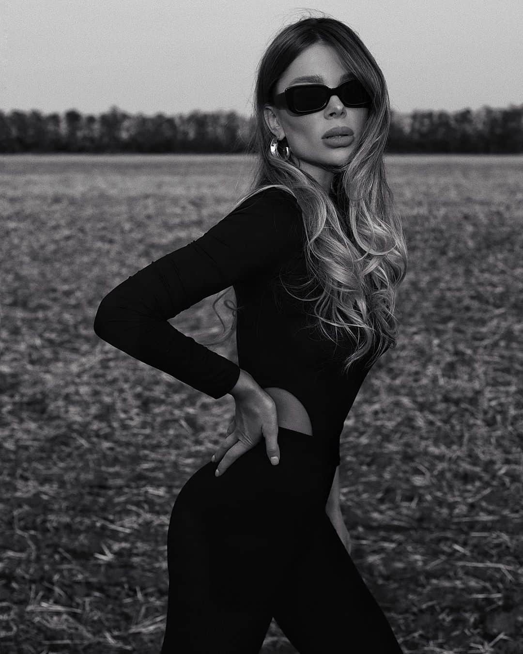 Anyuta Goldenのインスタグラム：「Какие классные снимки мне прислал @brizhanov96 🤪」