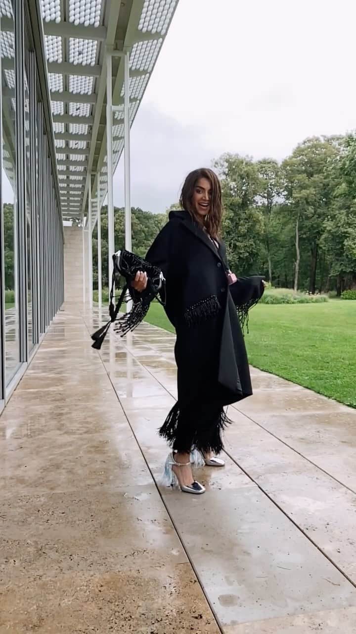 Diipa Büller-Khoslaのインスタグラム：「My mood when i saw the virtual @prada show yesterday 😍😍 Loved wearing it head to toe for my cover shoot 🙌🏽🙌🏽」