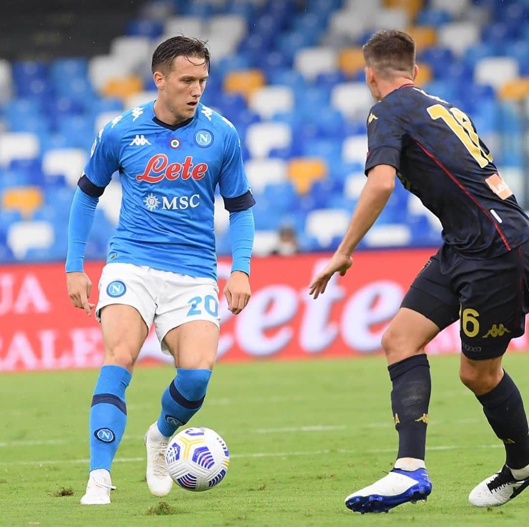 SSCナポリさんのインスタグラム写真 - (SSCナポリInstagram)「📸 Gli scatti del primo tempo ⚽️ #NapoliGenoa 1-0 (HT)  ‪💙 #ForzaNapoliSempre‬」9月28日 1時54分 - officialsscnapoli