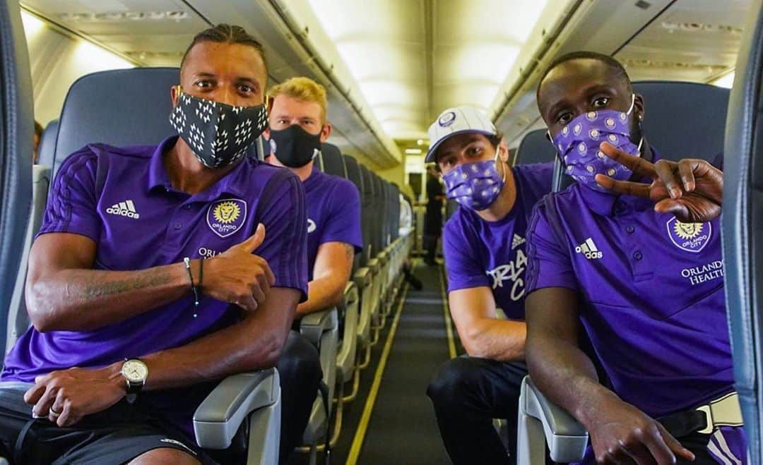 ナニさんのインスタグラム写真 - (ナニInstagram)「Fasten your seatbelts. We are ready for another challenge! ✈️🦁 #OrlandoCity #MLS #Team #Lions #VamosOrlando」9月28日 2時02分 - luisnani