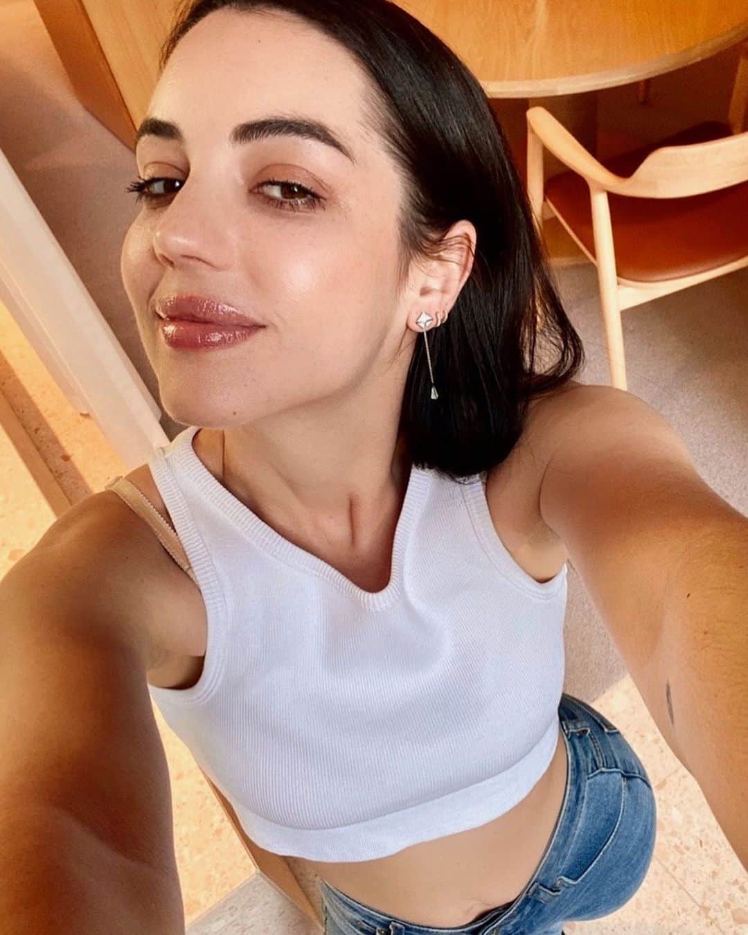 アデレード・ケインのインスタグラム：「Diamonds & pearls 🦪」