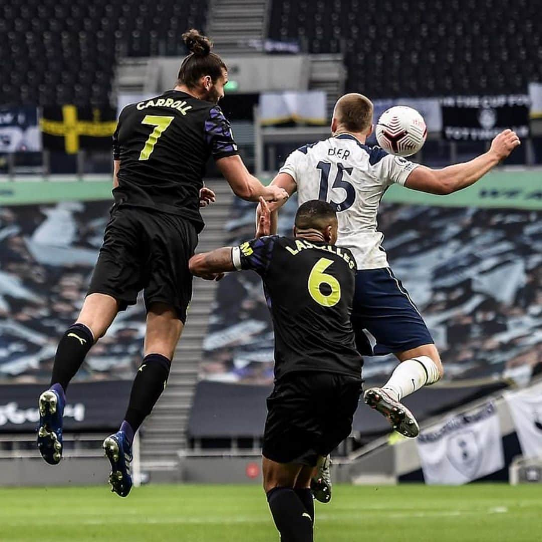 アンディ・キャロルさんのインスタグラム写真 - (アンディ・キャロルInstagram)「Howay The Lads ⚽️」9月28日 3時30分 - andytcarroll