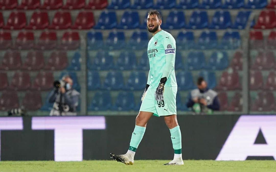 ジャンルイジ・ドンナルンマのインスタグラム：「2️⃣ su 2️⃣ @seriea 💪🏼Avanti così 🔴⚫️」