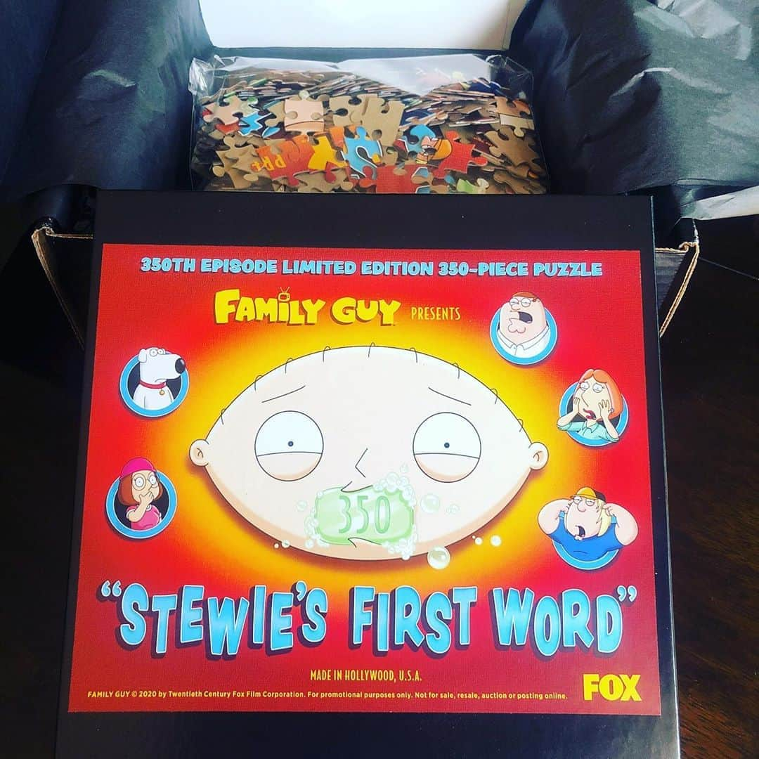 グー・グー・ドールズさんのインスタグラム写真 - (グー・グー・ドールズInstagram)「🧩 Putting this puzzle together in anticipation of tonight's 350th episode of @familyguyfox !! Can you guess Stewie's first word ?? 🧩  #FamilyGuy #FamilyGuy350」9月28日 4時27分 - googoodollsofficial