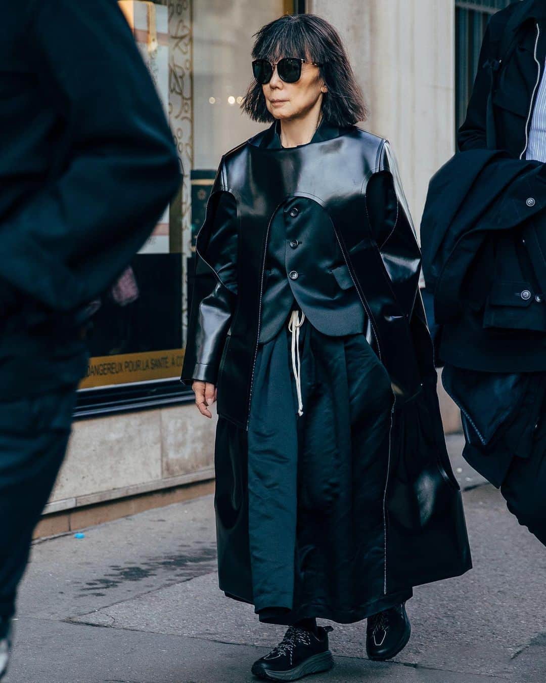 Vogue Italiaさんのインスタグラム写真 - (Vogue ItaliaInstagram)「8 photographers share their favorite street-style moments of all time. Missing the street style inspiration from fashion month? Us too. As SS21 goes virtual, we’ve delved into the archive to deliver a much-needed dose of outfit joyfulness and celebrate the best real-life fashion moments, from the 1990s to now. Click the link in our bio to see the full gallery.」9月28日 16時19分 - vogueitalia