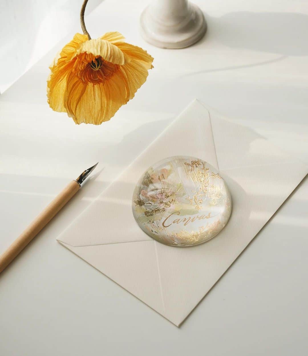 Veronica Halimさんのインスタグラム写真 - (Veronica HalimInstagram)「Canvas Personalized for @and.calligraphy — #truffypi #paperweight #domeproject #glasspaperweight #personalizedgift #handpainted #painting #madetoorder #mixmedia  #calligraphystyling #tabletop #stationery #カリグラフィースタイリング  #artobject #waterdrop #bespokestationery #bespokegift #personalizedgift #monogram #calligraphylifestyle #artisanmade」9月28日 14時53分 - truffypi