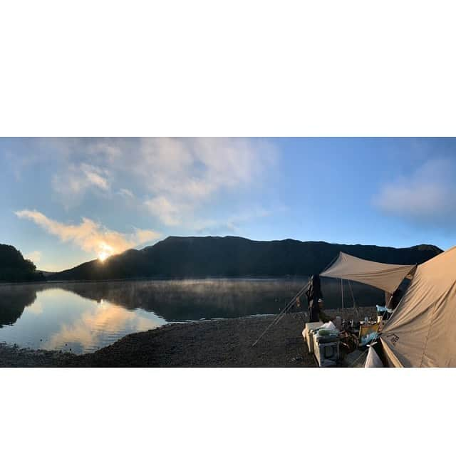 坂田梨香子さんのインスタグラム写真 - (坂田梨香子Instagram)「友人達と大自然キャンプ🏕 料理も景色も温泉も釣りも、なにもかもが最高でした😫🤍☺️  2.3枚めは友達が撮った写真📷綺麗すぎる〜🙆‍♀️  よく聞かれるのでパーカータグつけました☺︎  #japan #tokyo #face #photo #portfolio #portrait #tencarat #model #actress #selfie #Instagram #fun #make #cosme #like #relax #fashion #camp#lakesaiko#lakesaikocamp #キャンプ #キャンプ女子 #キャンプ初心者」9月28日 14時46分 - rikakosakata_official