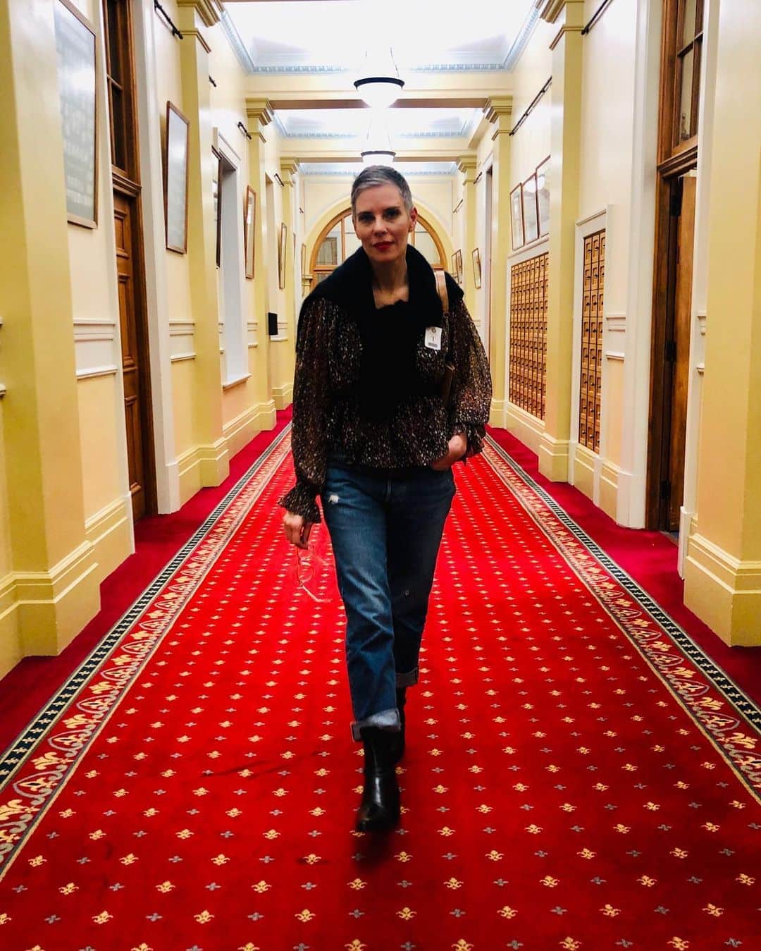 カレンウォーカーのインスタグラム：「VOTE // New Zealand’s General Election takes place next month and it’s not something we take for granted. We’re proud that in 1893 NZ was the first self-governing country to give all women the right to vote. We asked @Karen_Walker for her take on politics and the election.⠀ ⠀ “When I was eight there was a general election. I asked my mother who she and Dad had voted for and was told that that information was on a need-to-know basis and was between them and their voting ballots. It was clear to me that, if allowed out into the public sphere, especially the other standard 3 kids at my school, this information would cause havoc, disharmony and mayhem unlike any the world had seen. As if this election business hadn’t been strange and mysterious enough, what with the visiting of the local church hall; the quiet queuing; the books of names being ruled out; and the wee booths that only one person was allowed into at any time. It was all very odd. And now, this revelation that whatever went on in those wee offices was so highly volatile, so dangerously combustible, that allowing it into the hands of an eight-year-old was a thing to be very much avoided. Talk about having one’s interest piqued.⠀ ⠀ Politics has fascinated me ever since, and, far from following my mother’s lead of having it be a verboten topic, it’s one that’s always very close to hand at my dinner table.⠀ ⠀ My daughter’s 12 and though she can’t vote yet, whatever happens this year shall affect her just as much as anyone and so, this week, we sat down as a family, at our dinner table, and talked about the issues and options we’re faced with and I was interested to hear my daughter’s take on it all and my husband and I made our voting decisions in such a way as to reflect the thinking of the entire family, not just those of us who are of voting age - I eagerly look forward to us all playing our part this 17th October.”」