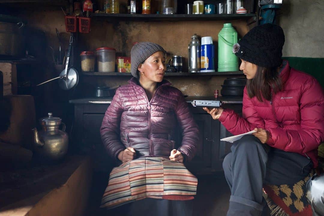 のインスタグラム：「Bindu Bhandari has a fresh perspective on being an explorer in her own country. Part of the @climatediaspora team, she journeys through the Himalayas, her native land, and shares stories of mountain communities adapting to climate change, urbanization, and globalization. One particular story stands out - that of nomadic yak herder, Nima Bhotey (pictured left). Nima has been traversing some of the planet’s highest mountain passes with her herd since she was just seven years old.  “Yak herding has its perks of blending in with nature,” says Bhotey, who has been yak herding for 34 years. “But I suggest my children not follow [in] my footsteps, as the world is changing beyond what I can imagine.”  As the planet warms and the world globalizes, the pull of the city grows stronger. Nima decided that her teenage daughter will not walk the same path: her daughter recently migrated to Kathmandu for educational opportunities and an urban future.  *** The @climatediaspora team are a trio of explorers that were supported by a storytelling grant from the National Geographic Society in 2019, and kept toasty in gear through our Macpac Fund for Good. Find out more about their expedition to Nepal on our blog, The Log Book.」