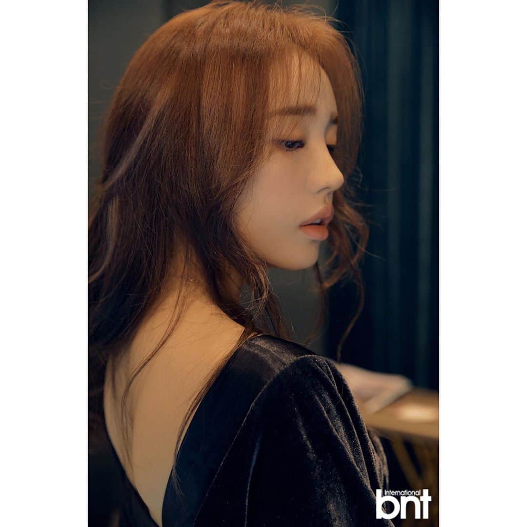 ペク・アヨンのインスタグラム：「#BNT #백아연」