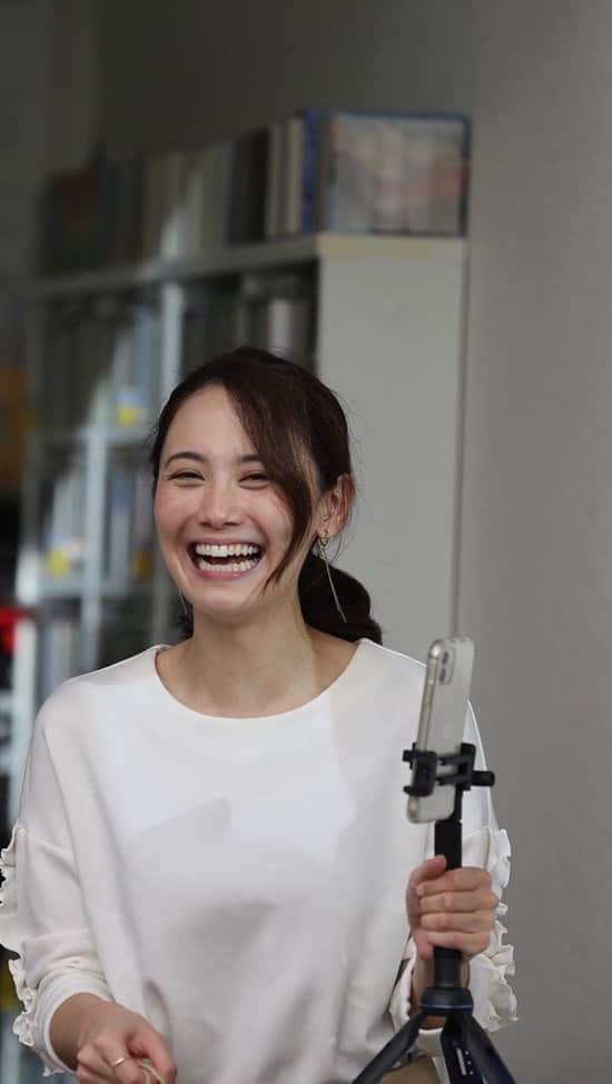 のインスタグラム：「#rainbowtown #rainbowtownfm #fm885 #富永沙織のsundaybrunchtalkshow #深川ギャザリア #江東区 #サプライズ #happytime #love #wearefamily #ラジオ #木場スタジオ #ラジオパーソナリティー #女優 #モデル #オスカープロモーション」