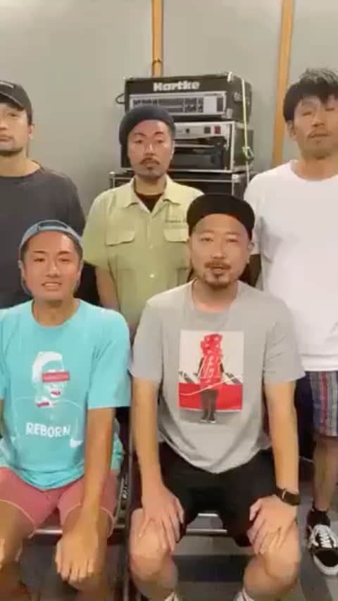 大西宏明のインスタグラム：「先日ノーヒットノーラン達成の表彰セレモニーに仲良しのET-KINGに御願いして❗️ お祝いメッセージを頂きました🤩  最後の歌最高やね✌️  球場も盛り上がり🎉 何よりも河内山投手本人もめちゃくちゃ喜んでいました🤗  メンバーの皆🎤有難ーーう🥺  今度は始球式🎶国歌斉唱🎵お願いね😆  #etking #お祝いメッセージ #愛しい人へ #堺シュライクス  #ノーヒットノーラン #セレモニー @klutch3etking  #klutch くん @bucci04et  #ブッチくん  @zenmaiman  #センコウ くん @koshibaken08  #コシバken ちゃん #djbooby  #有難う #ギフト #野球好きな人と繋がりたい  #音楽好きな人と繋がりたい  #感謝 #smile #ほなっ！！」