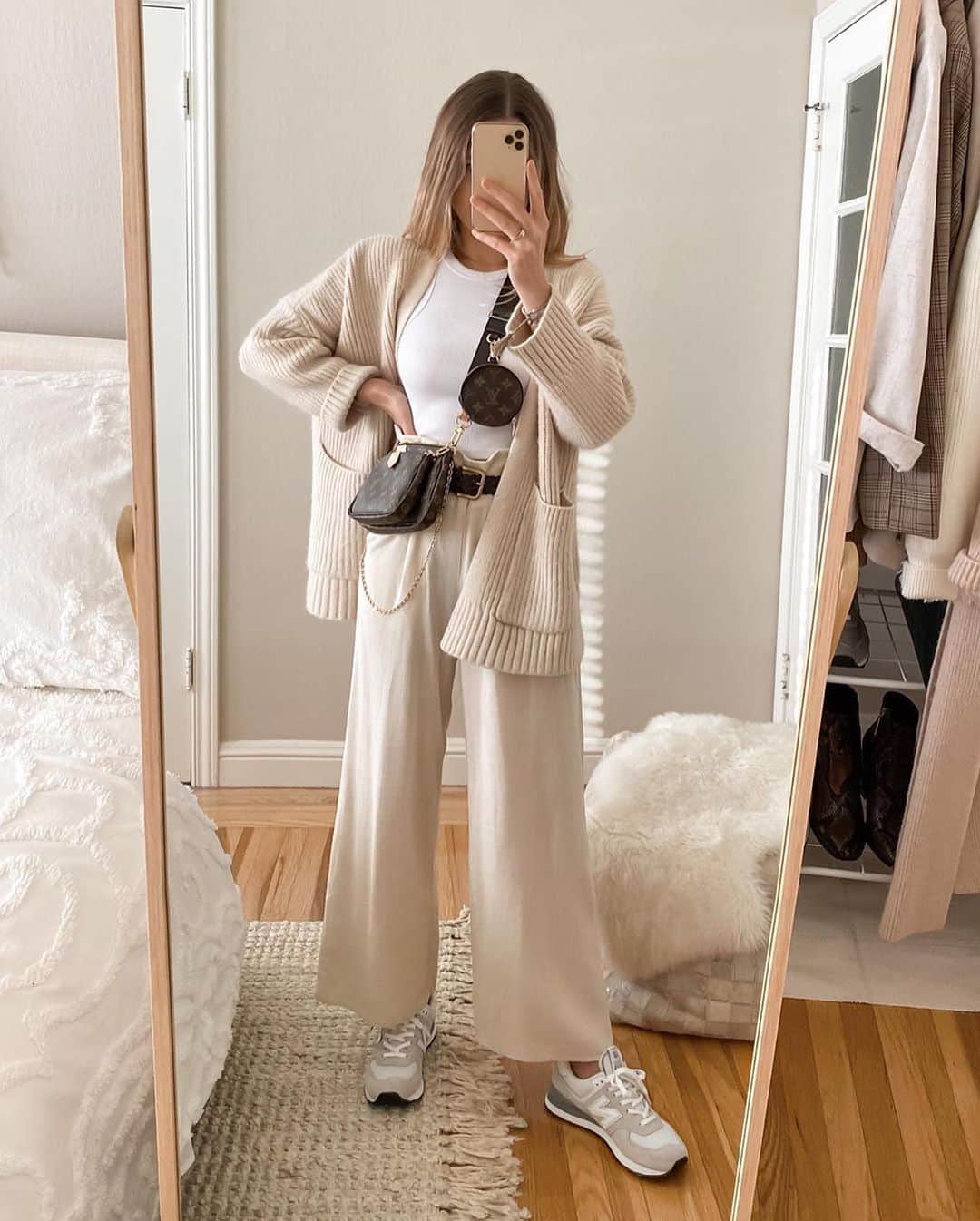 Angel™さんのインスタグラム写真 - (Angel™Instagram)「Which look would you add to your shopping list? Credit @la_nadia #americanstyle #ootd #style #fashion #onlineshopping #autumnlook #autumnfashion #autumnoutfit #falllook #falloutfit #falloutfits #fallfashion #outfit #looks ❤️ #asaqueen」9月28日 9時06分 - americanstyle