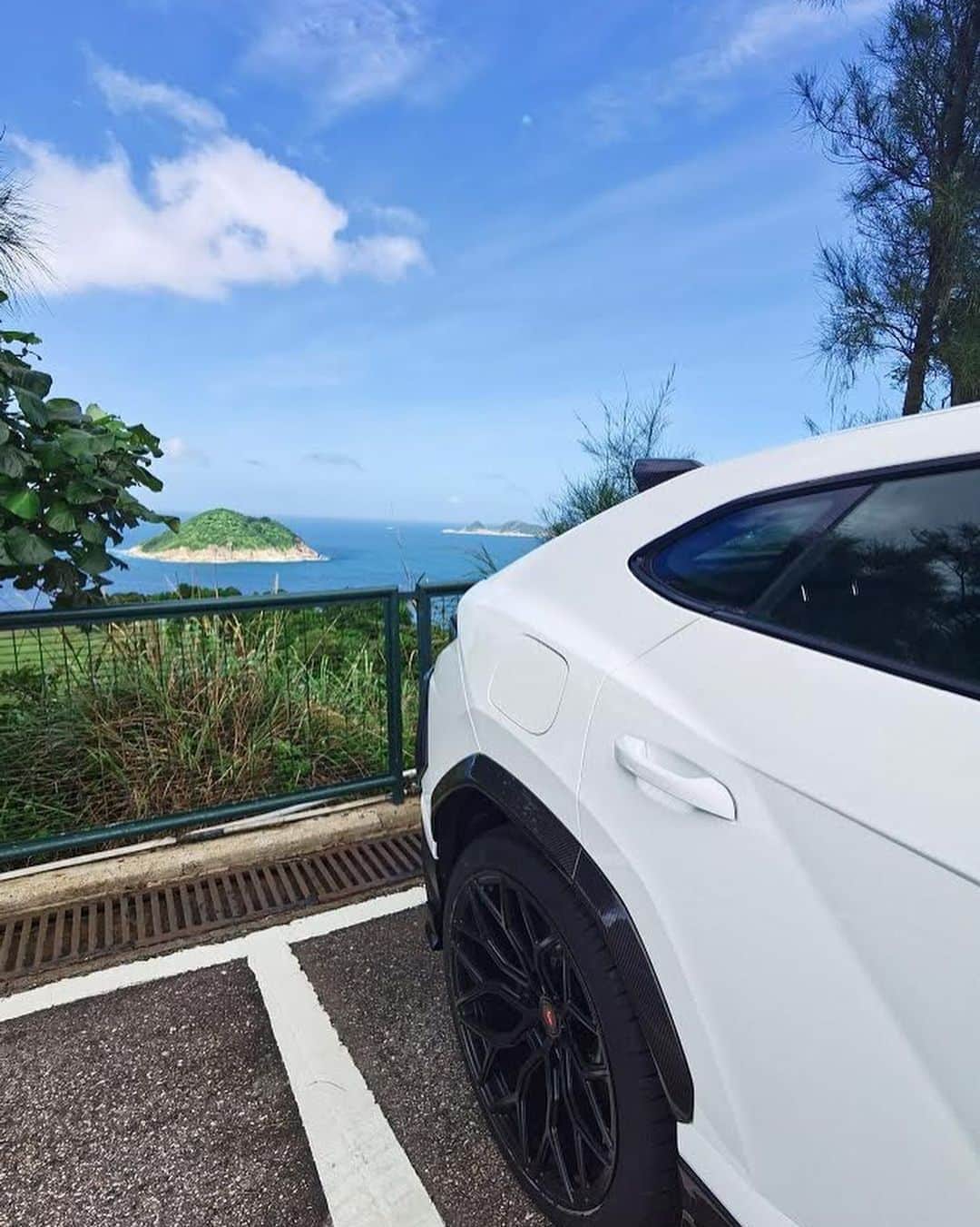 CarsWithoutLimitsさんのインスタグラム写真 - (CarsWithoutLimitsInstagram)「@113xcar Topcar Urus in Hong Kong! #carswithoutlimits」9月28日 9時38分 - carswithoutlimits