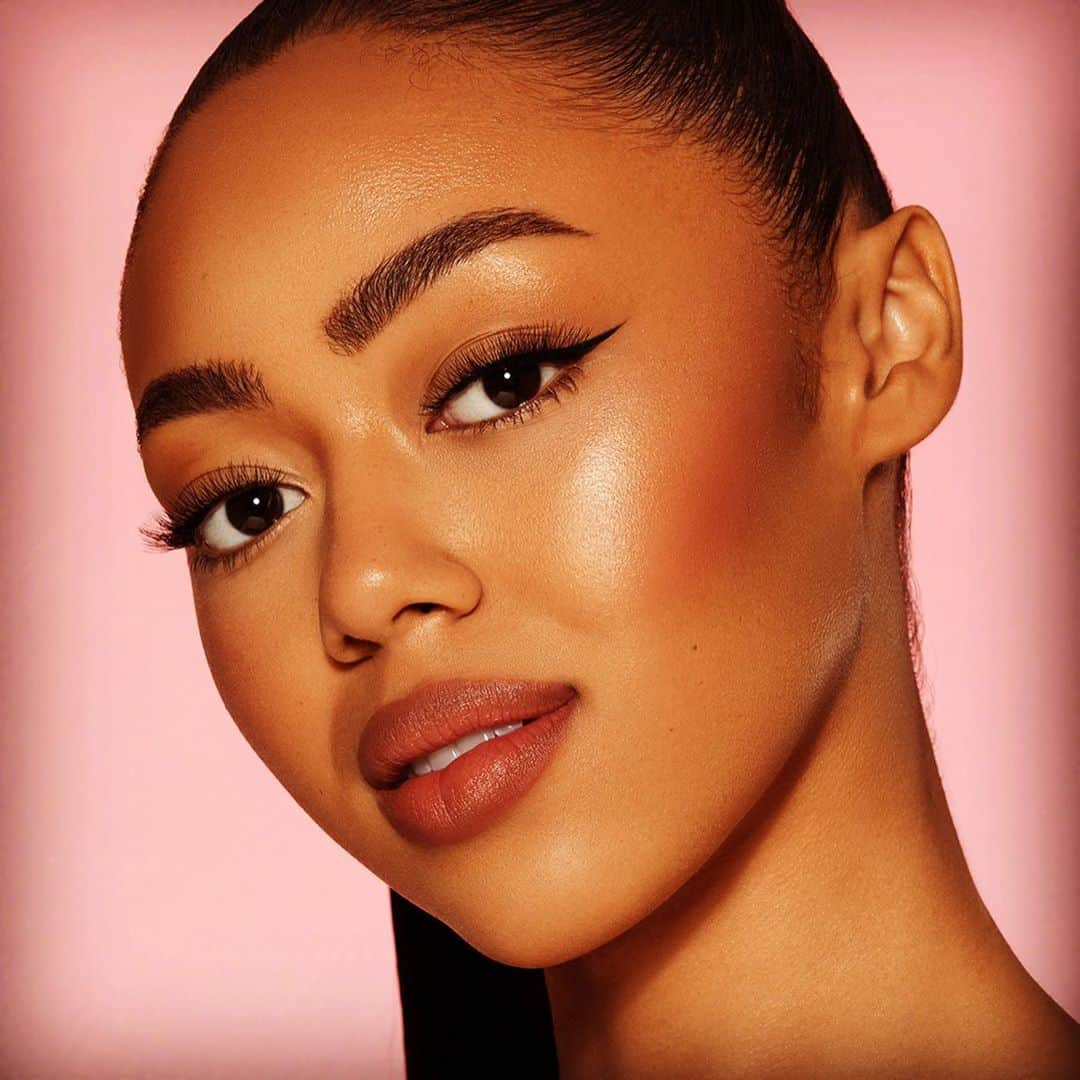 ジミー・ジャムさんのインスタグラム写真 - (ジミー・ジャムInstagram)「In mentioning #nationaldaughtersday and reminiscing about our beautiful daughter @bellabharris I forgot to mention my congrats on her latest campaign for @kyliecosmetics 💄 Love you girl 😍🥰😎#prouddad 🖤👸🏽🤎👸🏽🖤👸🏽🤎👸🏽」9月28日 9時39分 - flytetymejam