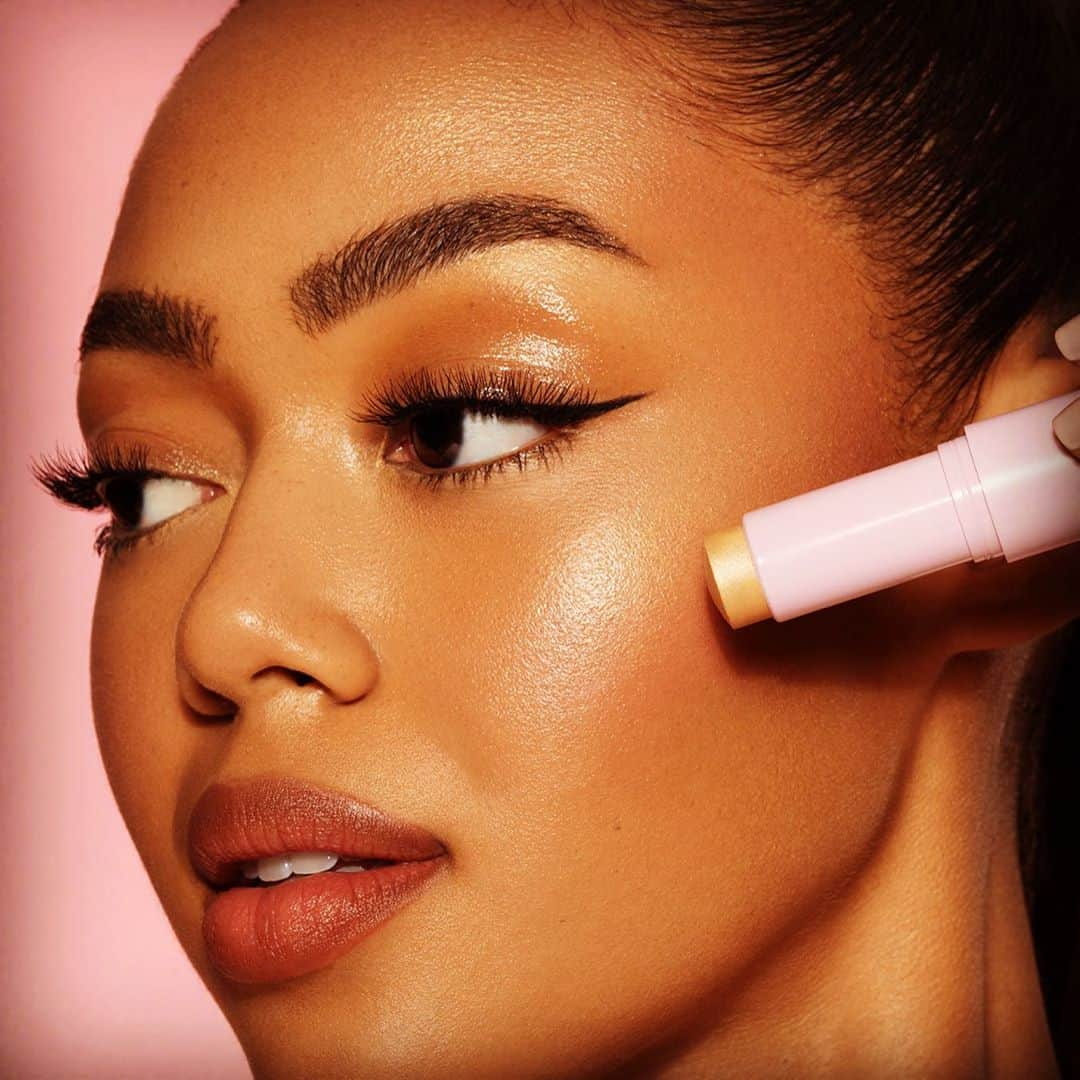 ジミー・ジャムさんのインスタグラム写真 - (ジミー・ジャムInstagram)「In mentioning #nationaldaughtersday and reminiscing about our beautiful daughter @bellabharris I forgot to mention my congrats on her latest campaign for @kyliecosmetics 💄 Love you girl 😍🥰😎#prouddad 🖤👸🏽🤎👸🏽🖤👸🏽🤎👸🏽」9月28日 9時39分 - flytetymejam