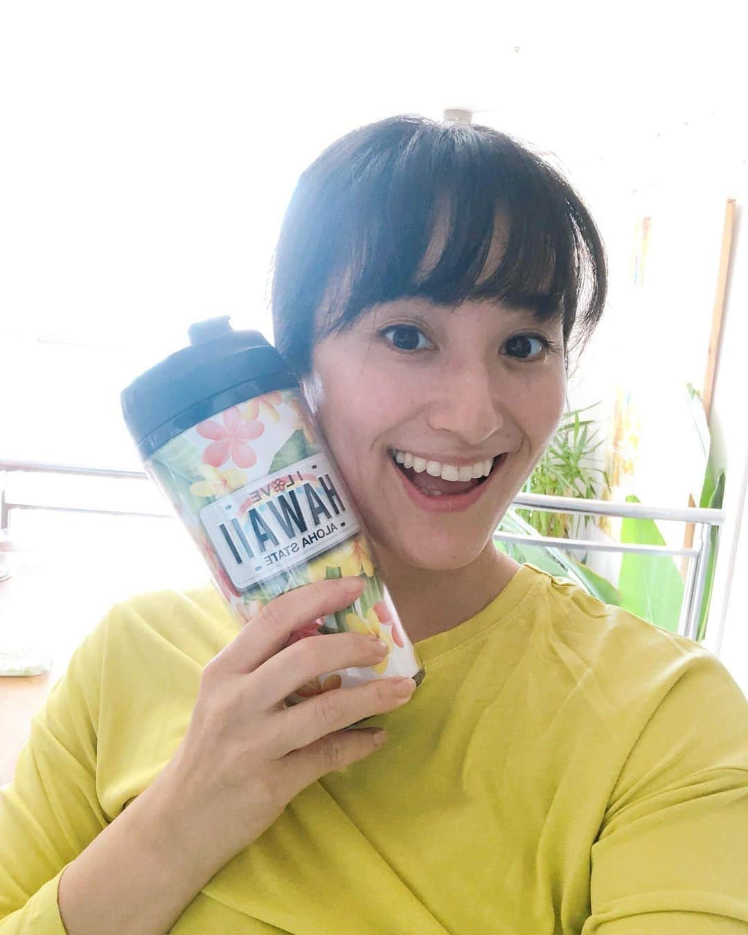 上野真衣のインスタグラム：「部屋を入念に除菌しました✨💛 今からレッスンでーす❣️✨ 先週は、休明けから毎日雨でも 誰一人遅刻もせず皆さん来てくれて凄い！！✨💛 いつも楽しい話もありがとう😊 #ヨガレッスン #ヨガ教室#満員御礼 #除菌ばっちり  #親子ヨガ教室 #体操教室 #レッスン始まります  #asanayoga」