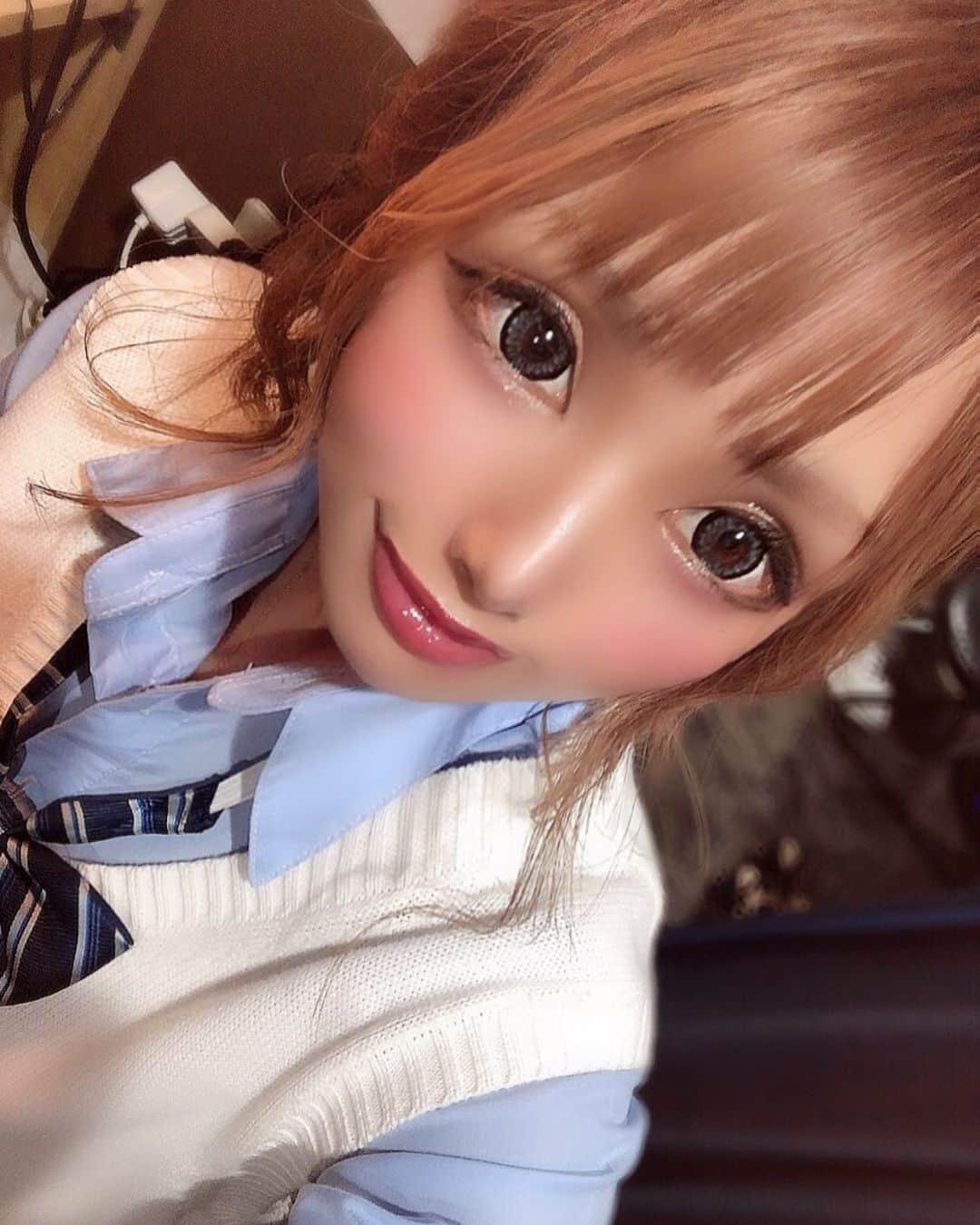 きららさんのインスタグラム写真 - (きららInstagram)「前髪早くのびないかなぁ  #コスプレ #静岡#歌舞伎町#北新地#六本木 #静岡キャバクラ #キャバクラ#キャバ嬢  #ニュークラブ #ポケパラ静岡 #ポケパラ東海 #ポケパラ #きゃばきゃば #制服コスプレ #キャバキャバ #cosplaygirl #コスプレイヤーさんと繋がりたい #17live#ギャル」9月28日 9時50分 - kirara_08_