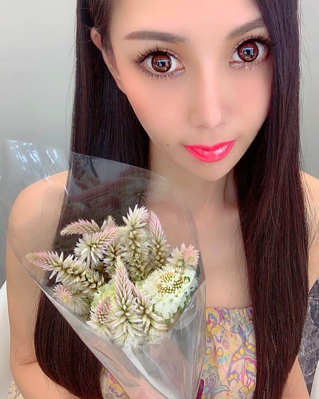 百合華さんのインスタグラム写真 - (百合華Instagram)「All right, I and you are here now 💋  #iloveyou #iloveyoubaby  #iloveyousomuch」9月28日 9時59分 - yurika.lovelily