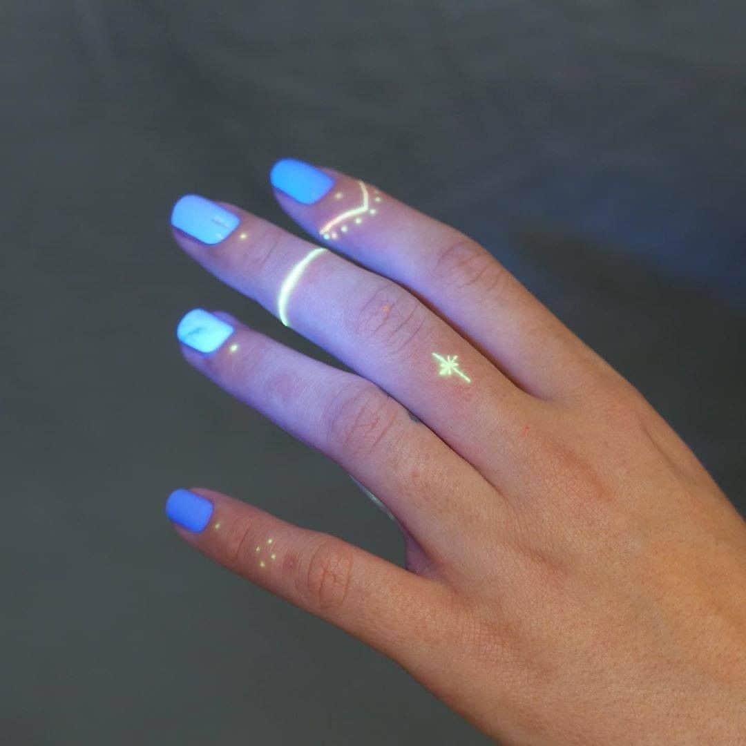 9GAGさんのインスタグラム写真 - (9GAGInstagram)「Sparkly tattoos  By @_jo_ul_ - #tattoo #9gag」9月28日 10時01分 - 9gag