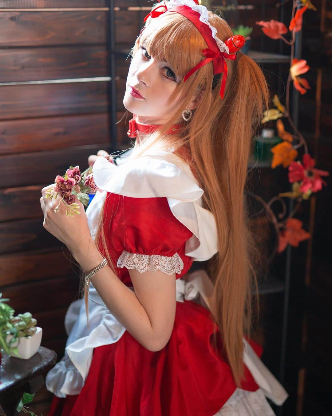 Hirari Ann（ヒラリー アン）さんのインスタグラム写真 - (Hirari Ann（ヒラリー アン）Instagram)「Do you like redheads?  Red hair is so cute! 😋 i wish people said it more!   Wanna see all my cutie asuka maid pics? Everything is on my patr0n now! 🥰」9月28日 10時49分 - hirariann