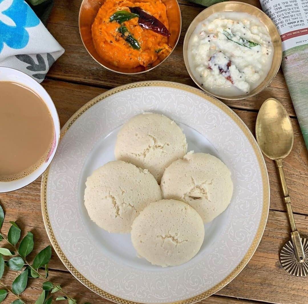 Archana's Kitchenさんのインスタグラム写真 - (Archana's KitchenInstagram)「Add nutrition, taste and pack you breakfast with this high protein soya idli made from soya beans that are ground & fermented along with urad dal and rice. The idlis are absolutely soft and delicious which you can serve along with chutney, sambar or just idli milagai podi. Get the recipe from the smart.bio link in my profile @archanaskitchen . . . . . . #recipes #easyrecipes #breakfast #Indianbreakfast #archanaskitchen #healthyeating #highprotein #breakfastclub #dosa #dosarecipes #dosabatter #ragi #ragidosa #mysoremasaladosa #homemadefood #eatfit #cooking #food #healthyrecipes #foodphotography #recipeoftheday #comfortfood #deliciousfood #delicious #instayum #food」9月28日 11時30分 - archanaskitchen