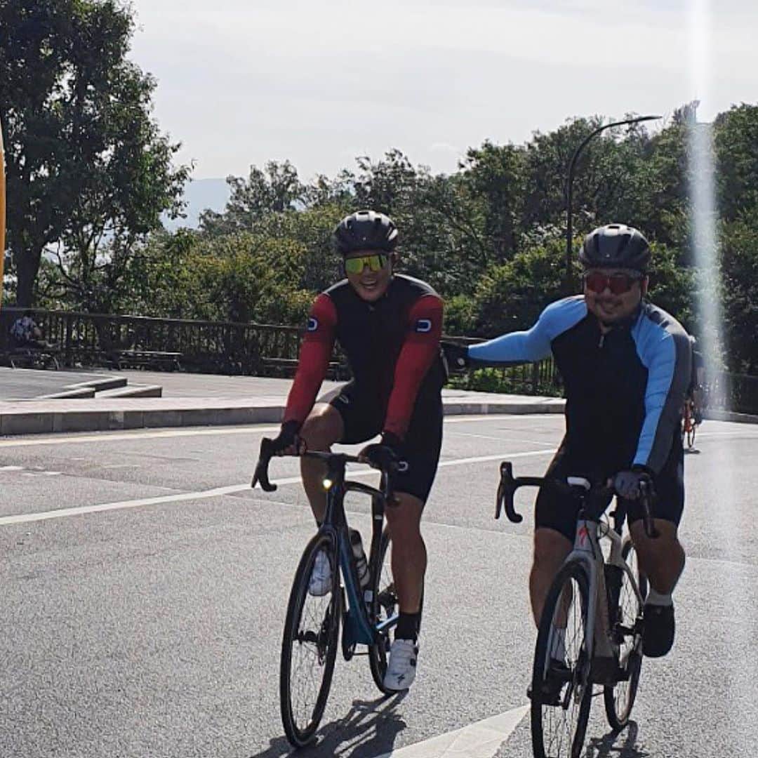 のインスタグラム：「#남사북라이딩 🚴🏻‍♂️  너가 있어서 든든해 👍 . #trek #emonda #gobybike #협찬」