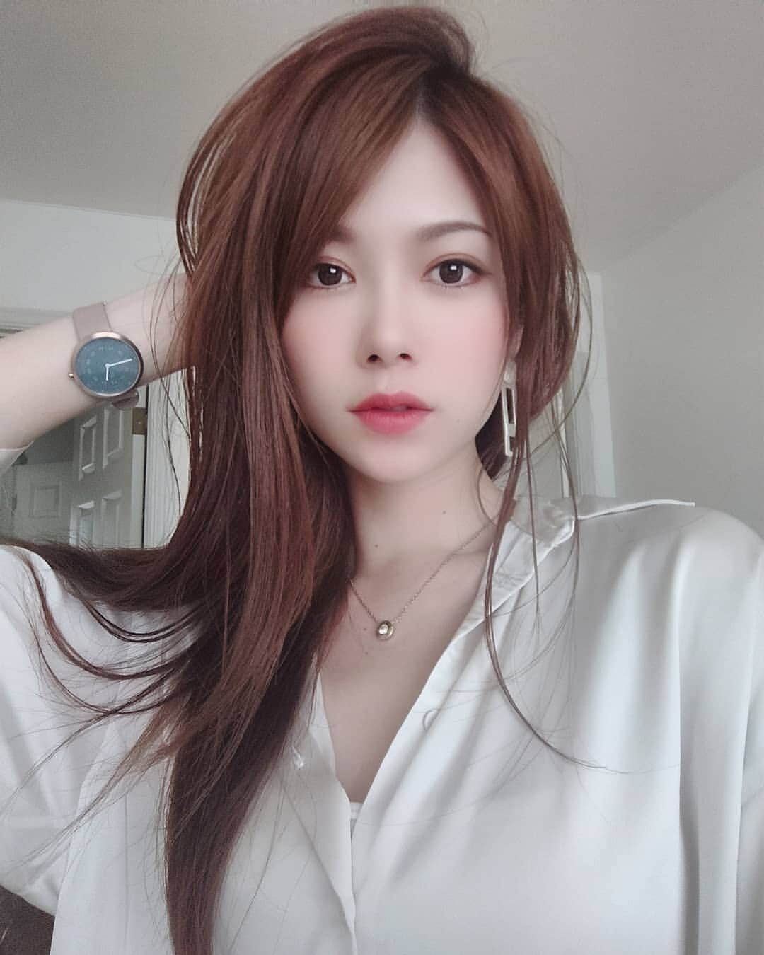 のインスタグラム：「． ． ． ナチュラルな抜け感がほしい でも がっつくかっこよさも忘れたくない ． とりあえず裸眼メイクをなんとか習得したってこと🤣 ． ． #フリーモデル #企業モデル #広告モデル #撮影モデル #サロンモデル #一ノ瀬奈々 #お洒落好きな人と繋がりたい #ファッション #夏コーデ #コーデ #アクセサリー #秋物 #秋 #シャツ #シャツコーデ #カタログ #モデル #広告 #雑誌 #カメラ #猫好き #バイク #車好き #golf #portrait #car #photo」