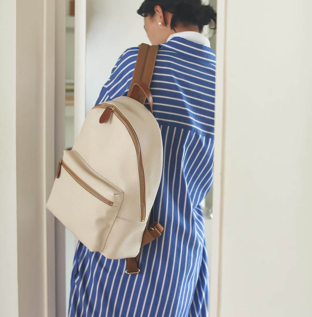 TOPKAPI / トプカピさんのインスタグラム写真 - (TOPKAPI / トプカピInstagram)「  《TOPKAPI BREATH》   ・scotch grain backpack  ロングセラーのスコッチグレインシリーズに待望のリュックが登場。 ゴールドの金具できれいめにも持てるので、大人でも使いやすいデザイン。 ノートpc収納ポケットを設置しているので、通勤用にもおすすめ🍋💠   @topkapi_official   #bag#2020aw#topkapi_bag#autumn#winter#fashion#japan#topkapi#トプカピ#topkapi_bag」9月28日 12時59分 - breath_official_
