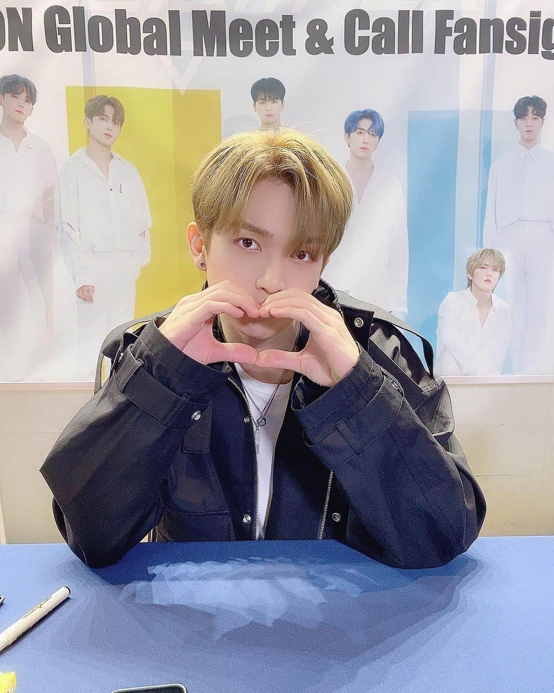 UP10TIONさんのインスタグラム写真 - (UP10TIONInstagram)「오늘의 첫 번째 Meet&Call 팬사인회 마무리💛  #업텐션 #UP10TION #Light_UP #Light #라이트 #밋앤콜」9月28日 13時01分 - u10t_official