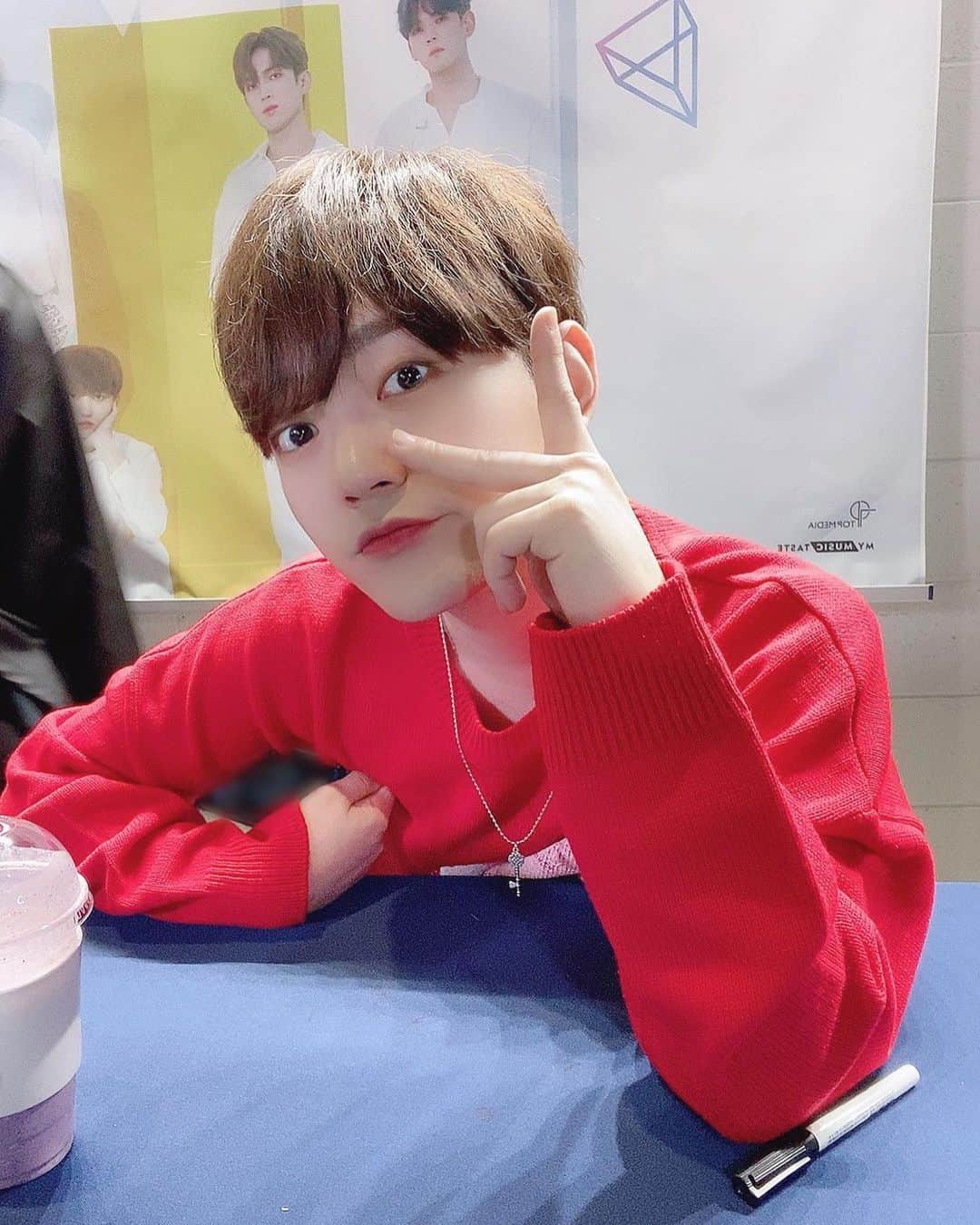 UP10TIONさんのインスタグラム写真 - (UP10TIONInstagram)「오늘의 첫 번째 Meet&Call 팬사인회 마무리💛  #업텐션 #UP10TION #Light_UP #Light #라이트 #밋앤콜」9月28日 13時01分 - u10t_official