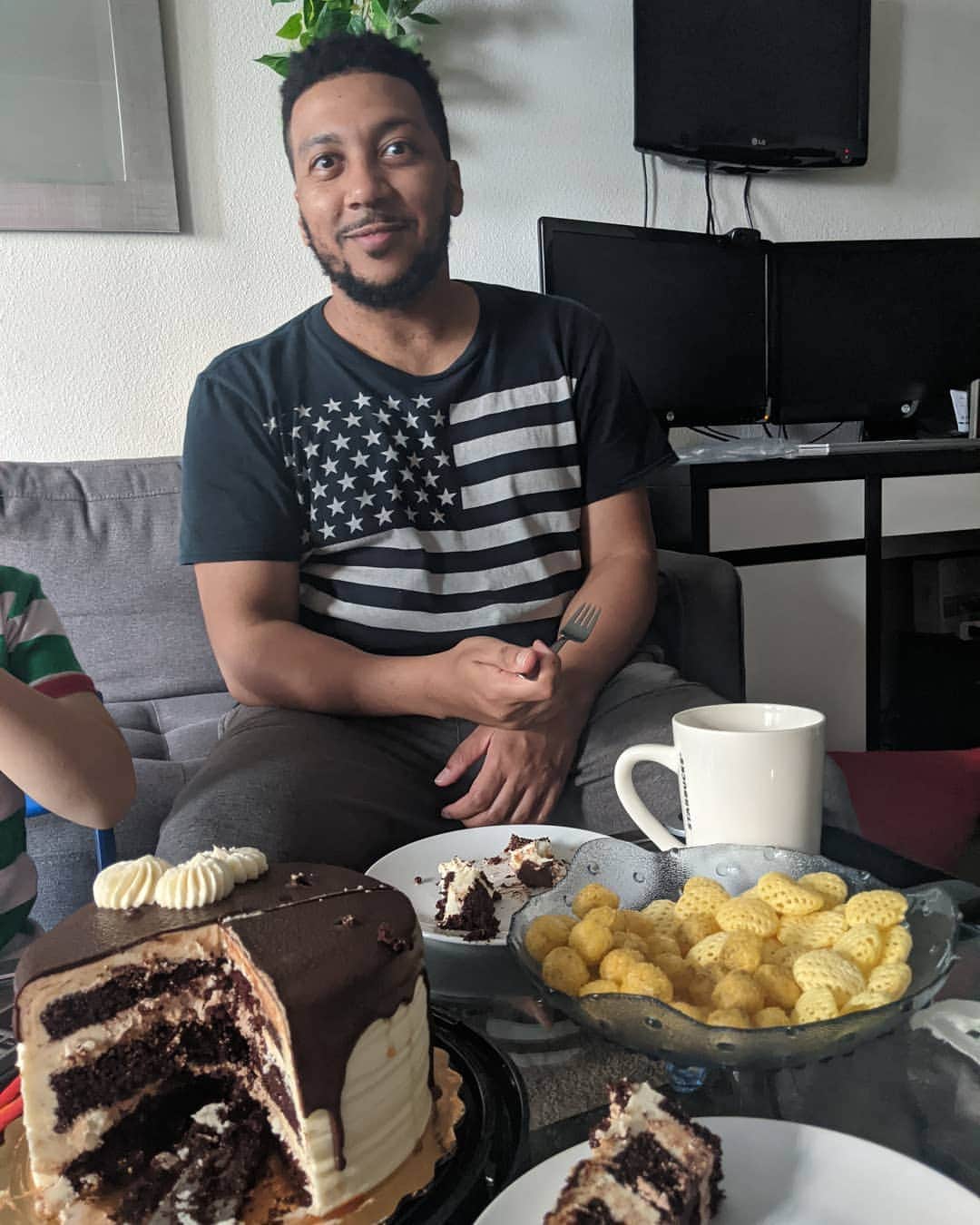 アマルのインスタグラム：「Happy Birthday 🎂 9月26日に38歳になりましたー。おめでとう🎂ビログあげたから良かったら見てね〜。」