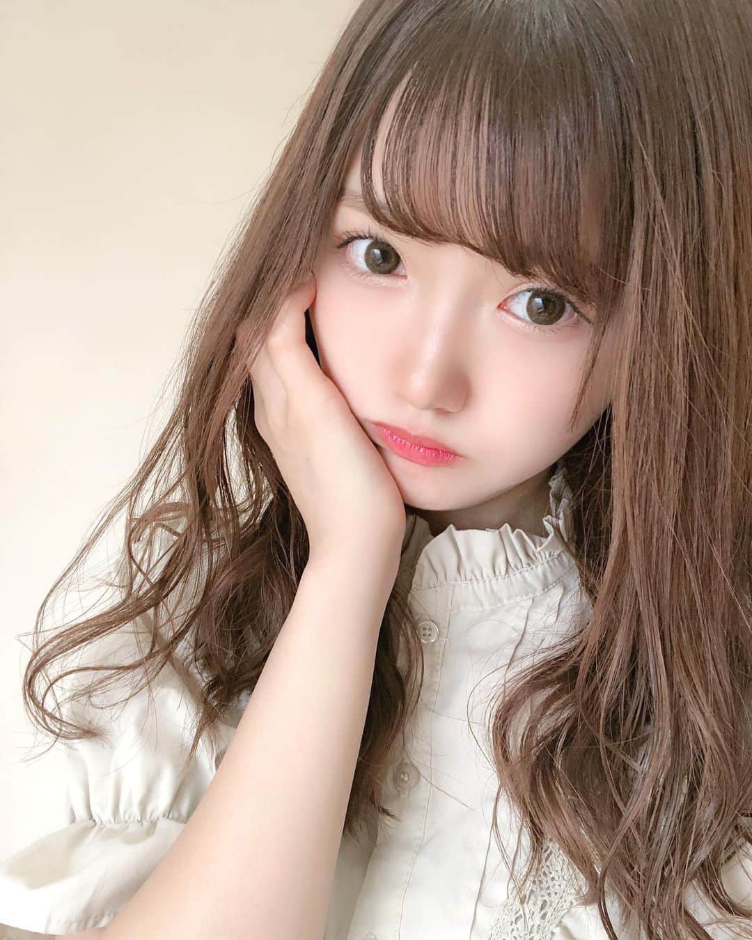 森下ありさのインスタグラム：「きのう巻き方変えてみた🦦🦦 #photography #photo #photooftheday #photographer  #instalike #instagram  #instagramjapan #instapic #instafashion #instalove #instagood #instadaily #makeup #idol #new」