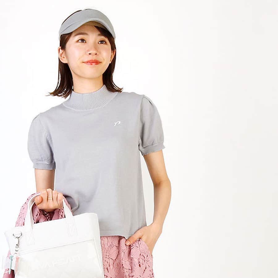 CURUCURUさんのインスタグラム写真 - (CURUCURUInstagram)「【半袖ニットTOPSでランクUP】﻿ ﻿ 季節の変わり目のイマだからこそ着たい❣️﻿ それが半袖ニットTOPS。﻿ 素材でクラス感をUPさせて秋らしさを演出させませんか⁉️﻿ ﻿ ✅リエンダスエルタ　BackロゴPrint◆パフSleeve半袖ニット﻿ ﻿ ✅マークアンドロナ　BLOCKスカル総柄★ジャガード半袖ポロ﻿ ﻿ ✅サンディ　洗濯可◆多機能ネイティブ柄半袖ニットポロ﻿ ﻿ ※気になるアイテムは画面をタップでSHOPへとべます🙋‍♀️✨﻿ ﻿ ﻿ #curucuru #curucuruselect #キュルキュル #キュルコーデ #キュルキュルセレクト #ゴルフ #ゴルフウェア #ゴルフ女子 #ゴルフ部 #ゴルフ仲間 #ゴルフ友達 #ゴルファー #riendasuelta #リエンダスエルタ #markandlona #マークアンドロナ #sandie #サンディ #ゴルフファッション #ゴルフコーデ #ゴルフウェア通販 #ゴルフウェアショップ #ゴルフ好き #ゴルフ大好き #ゴルフ好きな人と繋がりたい #ゴルフブランド #レディースゴルフウェア #レディースゴルフウェア通販 #カートバッグ #ゴルフバッグ﻿ ﻿ ﻿ @riendasuelta_golf  @markandlona  @sandiegolf1401」9月28日 13時45分 - curucuru_golf