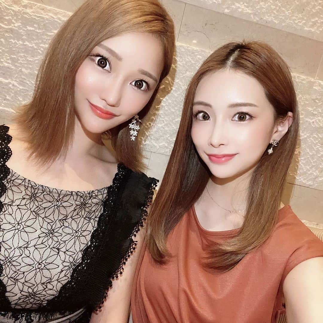 若菜奈央さんのインスタグラム写真 - (若菜奈央Instagram)「. 結構前だけどあやちゃんとご飯いったよ🤤💕ベネのとき一緒だった♪なんか閉店まで語ってた(笑)可愛い子ほんとに癒やされるな〜火鍋行こうね💕 . . #美女会 #cilq #南青山 #表参道」9月28日 14時12分 - erina_new.62