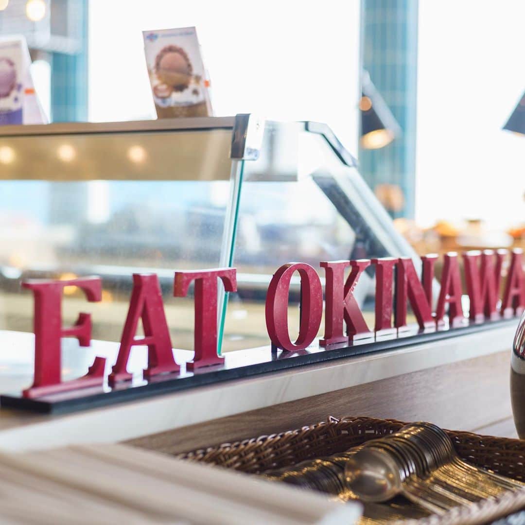 Okinawa Marriott Resort & Spa 【公式】さんのインスタグラム写真 - (Okinawa Marriott Resort & Spa 【公式】Instagram)「.  今日も美味しいご飯を、美味しい地元の食材で！ I will make delicious dishes with delicious Okinawan ingredients. #okinawa  #eatokinawa  #marriottasiafb  #buffet  #qwachi  #沖縄旅行  #沖縄グルメ」9月28日 14時24分 - okinawa.oriental.hotel