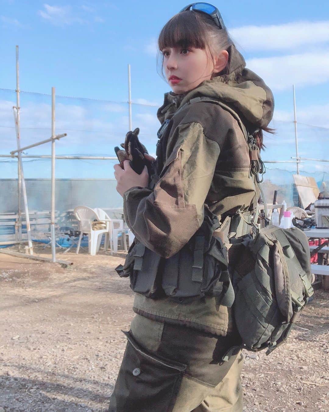 アイシスのインスタグラム：「🇷🇺🇷🇺🇷🇺 リュックのところぺろってなっちゃってるけど、 ハーネスっていいよね💭  #サバゲー #サバゲー女子  #airsoft #ミリタリー #military #airsofter #ゴルカ #Gorka3 #Gorka #ロシア装備 #SMERSH #airsoftgirl #Russia #GRU #Spetsnaz  #airsofterphoto #airsoftinternational #airsoftworld #airsoftobsessed #pew #pewpew #airsoftmilsim #airsoftnation #サバゲー女子の日常 #タレント #AK #スメルシ #滝澤いしすと趣味の世界 #実装備」