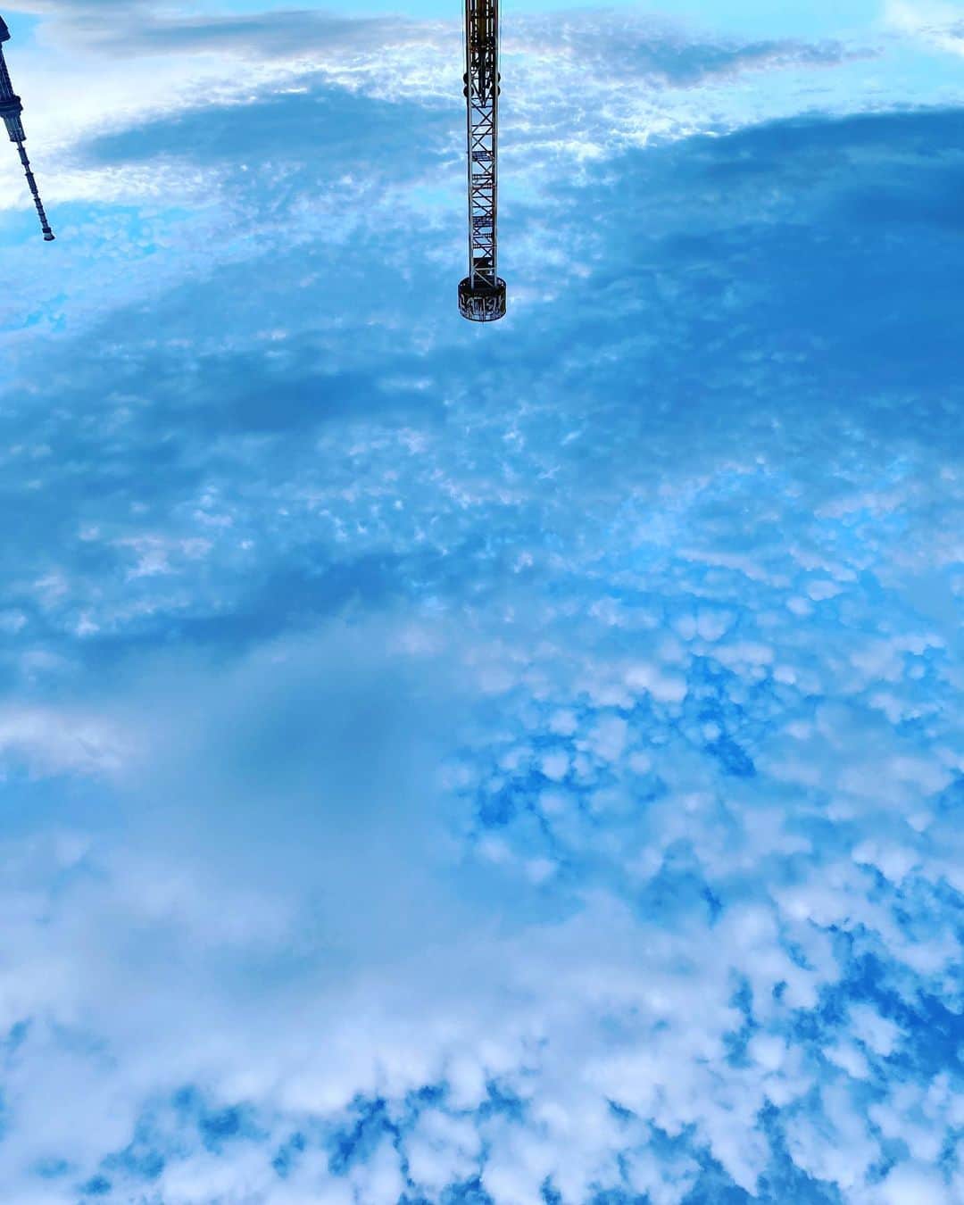 MACKA-CHINさんのインスタグラム写真 - (MACKA-CHINInstagram)「浅草で逆立ちしたらISSからの景色みたいになった。宇宙ミネラル」9月29日 0時33分 - opec_hit