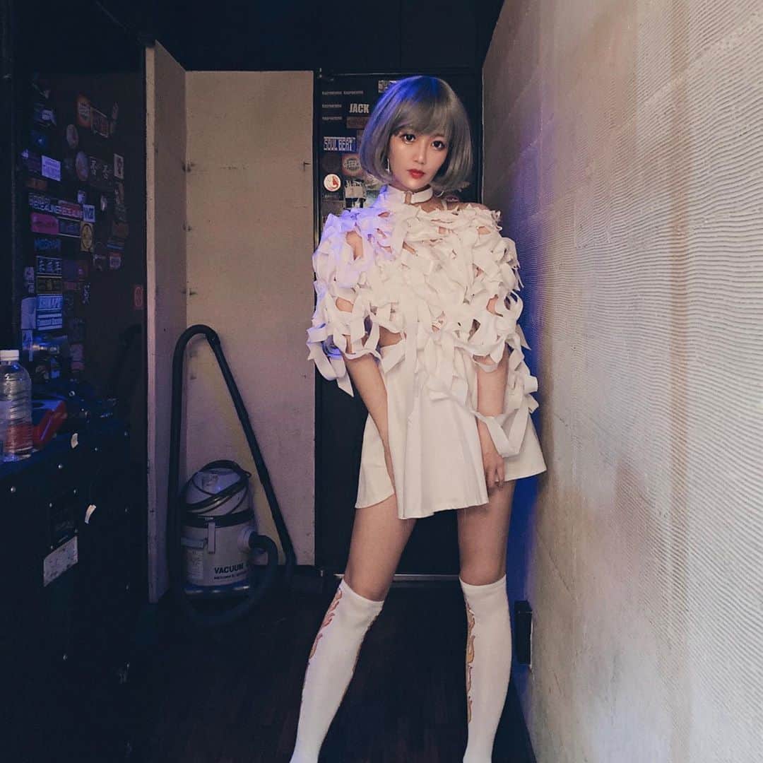 あさちるのインスタグラム：「本日は2020初ライブ観にきてくださった皆様ありがとうございました🤍 みんなにあえて嬉しかった🤍 （MCぶっかまごめんなさい🥺） また年内にライブできるかも？決まったらお知らせします。 引き続きよろしくおねがいします。🔥」