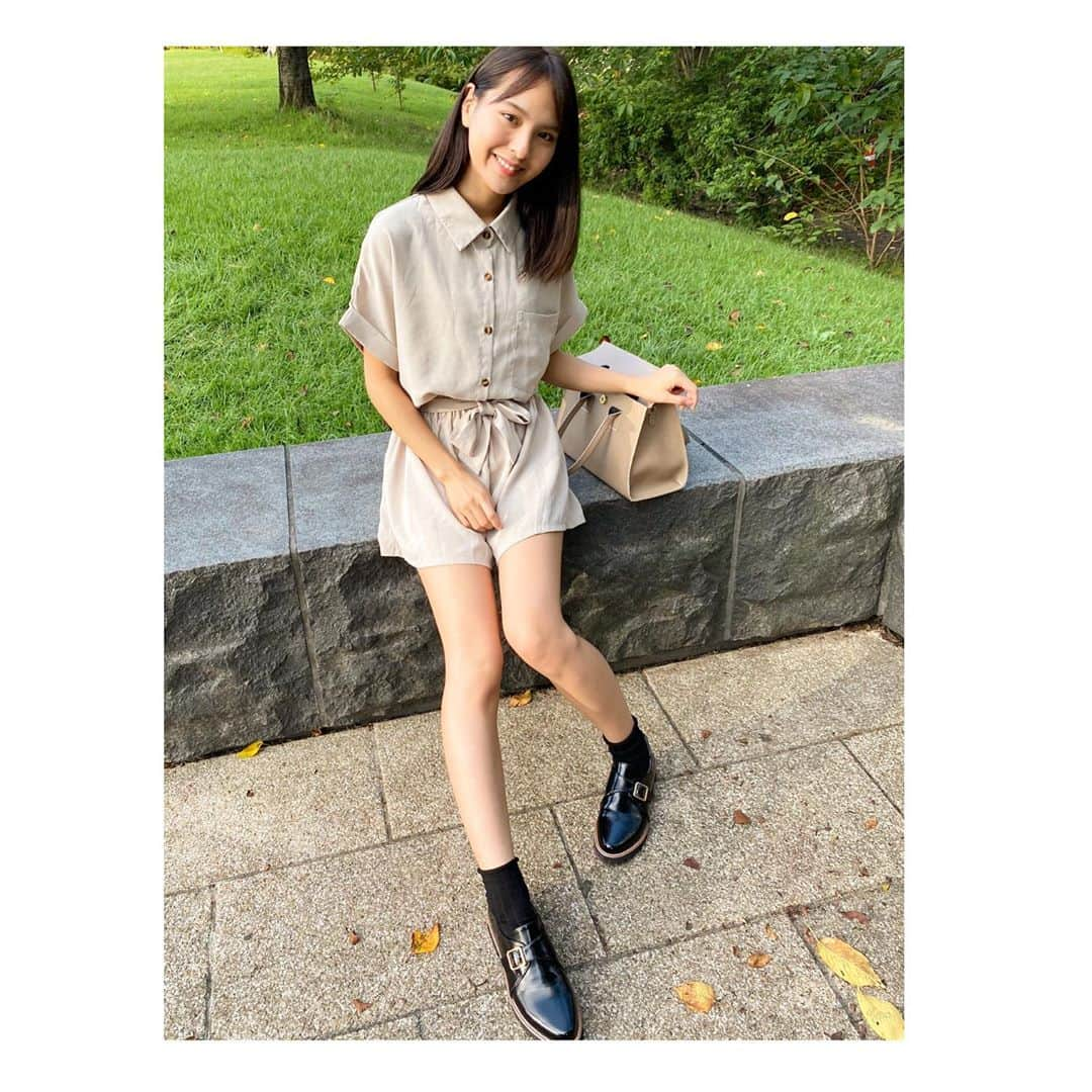 山口厚子さんのインスタグラム写真 - (山口厚子Instagram)「新しい靴👞 . . もうすっかり秋だね🍁 学生の頃からずっとこの季節が1番好き。 そろそろ金木犀の香りしないかなぁ〜 . . #ootd#model#tokyo#shooting #autumn #instagram #portrait #オフショット #fashion #セットアップ #秋コーデ #コーデ」9月28日 17時02分 - atu_yaman