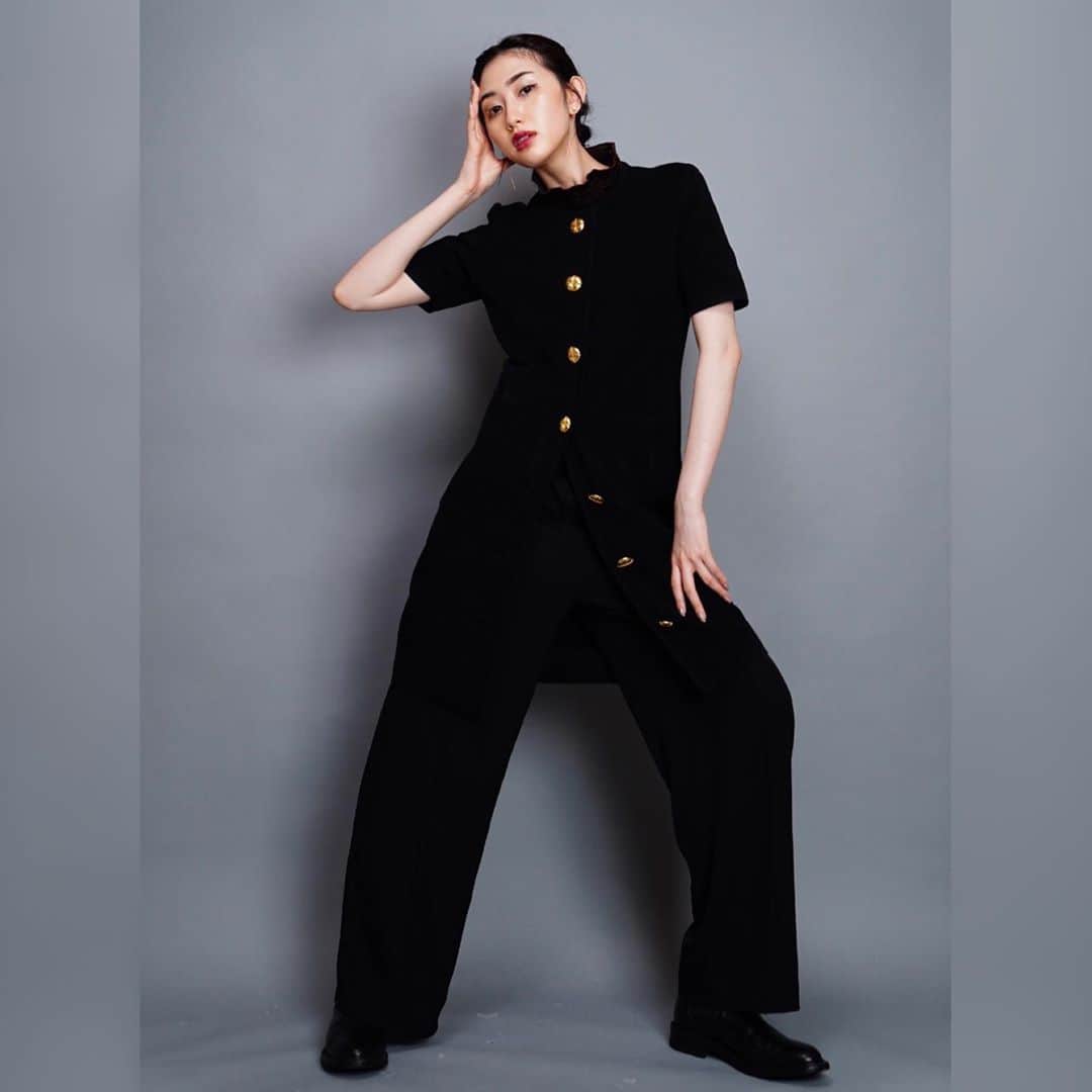 黒田瑞貴のインスタグラム：「#ysl 🤍  #fashion #instalike #japanesegirl #ootd #ootdfashion #撮影」
