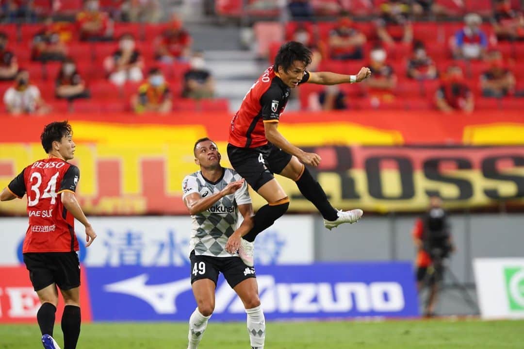 中谷進之介さんのインスタグラム写真 - (中谷進之介Instagram)「2人とも違う色のユニホームを着て試合するとは！！ 9月残り1試合しっかり勝って連勝します💪  #振り返り #最近の試合 #レイソルアカデミー #ともぞうの英雄手塚 #grampus」9月28日 17時58分 - shin_sn4