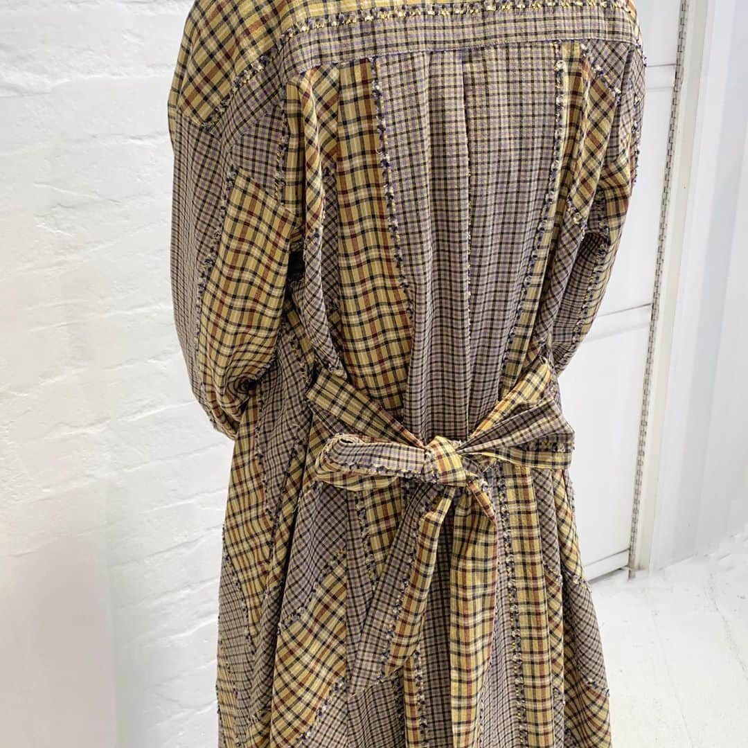 l'atelier du savonさんのインスタグラム写真 - (l'atelier du savonInstagram)「. .  // new  arrival  coordinate // . . @latelierdusavon_  . カットジャガードチェックワンピース ¥17,800+tax . . . @fig_london  .  COTTON SERGE PT ¥11,800+tax  Leatherkiltie tongue shoes ¥17,800+tax .  leather KINCYAKU ¥8,900+tax  . . @iamiinfact  . ハリーポッター　7人のハリーT ¥5,900+tax . . #latelierdusavon #figlondon#iamiinfact#アトリエドゥサボン#フィグロンドン#アイアムアイ#レザー巾着#チェックスカート#チェックコーデ#パッチワーク#茶色コーデ#ブラウンコーデ#秋冬コーデ」9月28日 18時03分 - latelier_du_savon_official