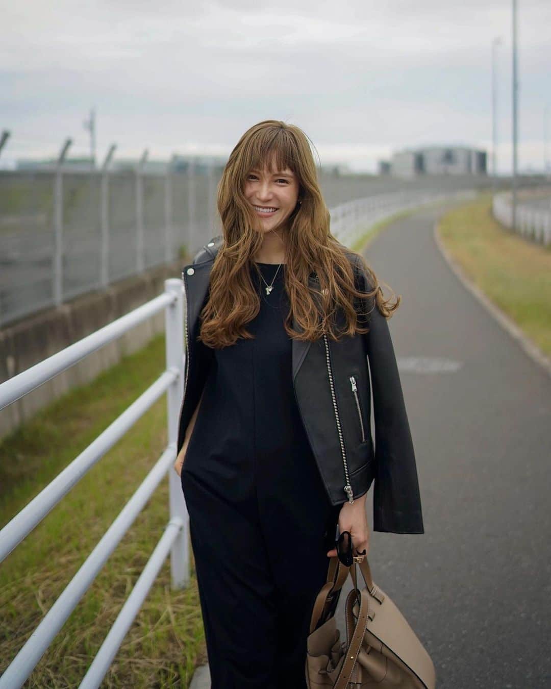 fukishaljのインスタグラム：「1.2.3...4😮  ノゾのかっこいいバレエの姿をイメージした4枚目。ごめん。笑  ストレッチ念入りにします🥺笑  #飛べないバレリーナ」