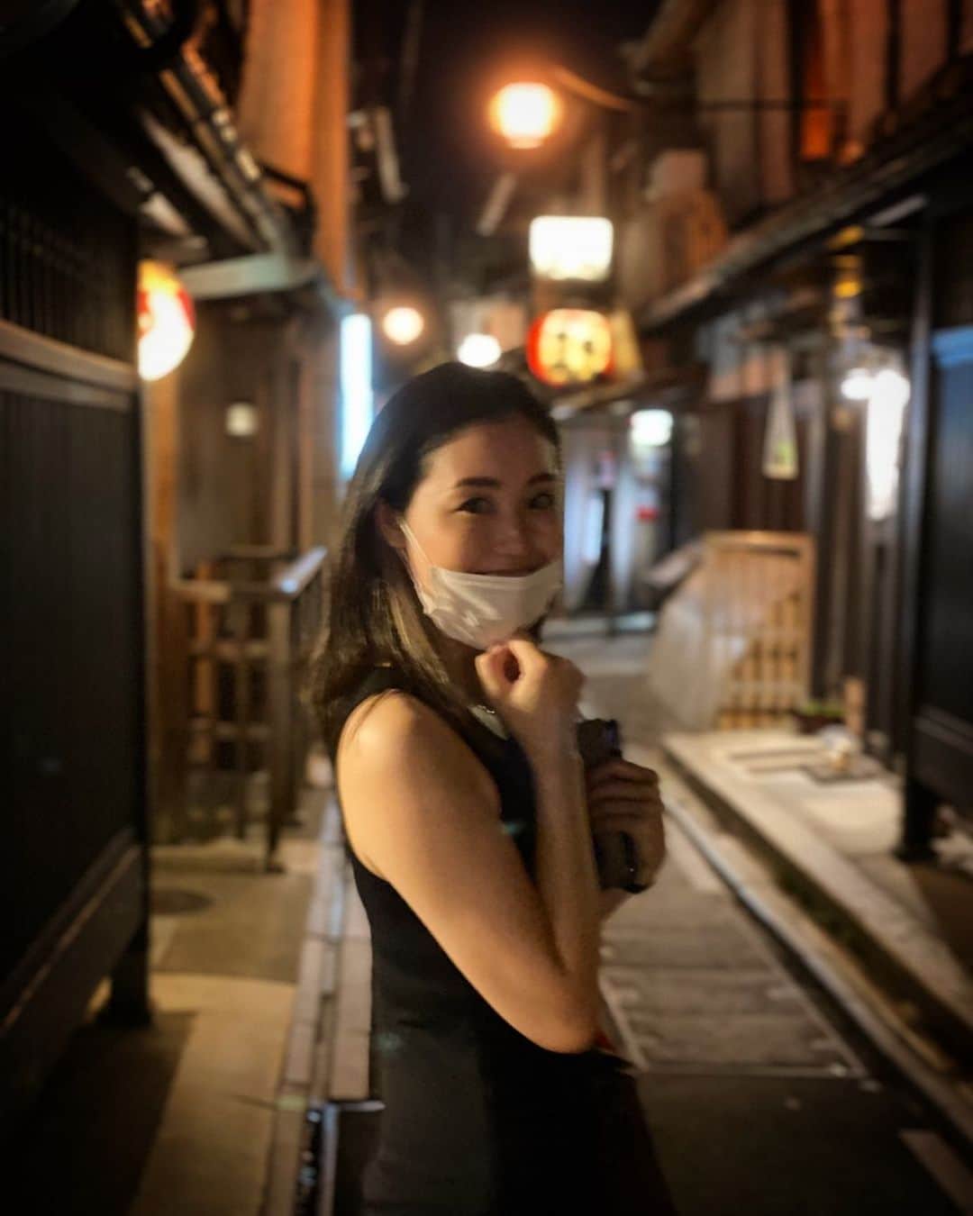 佐藤仁美のインスタグラム：「京都、先斗町。  歩くのが楽しいところ。  #京都 #先斗町 #晩夏 #kyoto #pontocho  #summer  #japan」